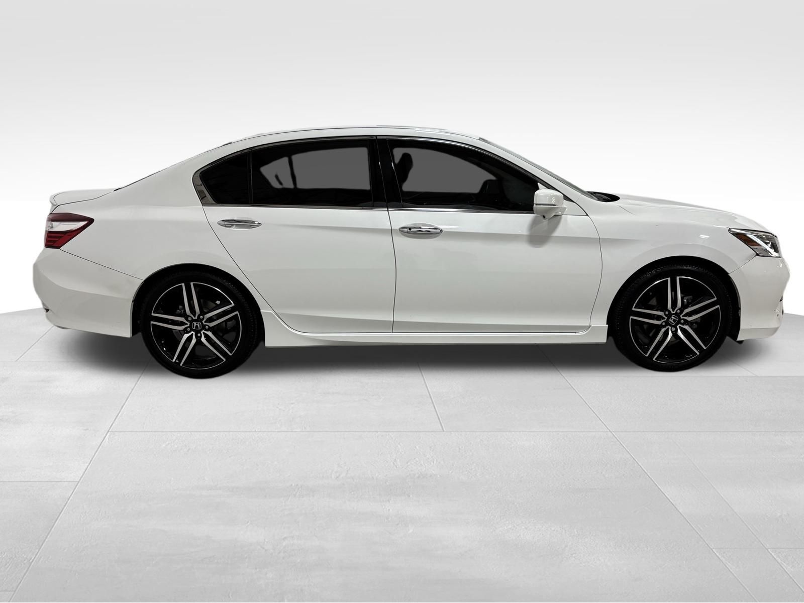 Used Car 2017 Honda Accord  Touring For Sale Under $25,000 In Austin, Texas