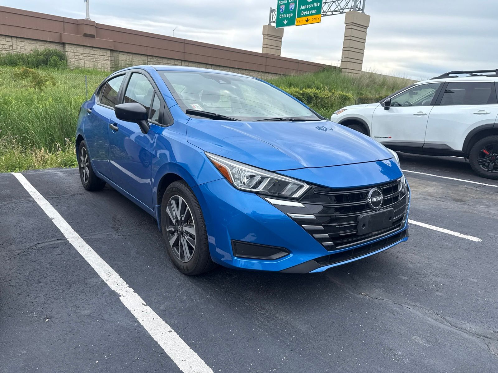 Electric Blue Metallic 2024 Nissan Versa Sedan Front-Wheel Drive Continuously Variable Transmission
