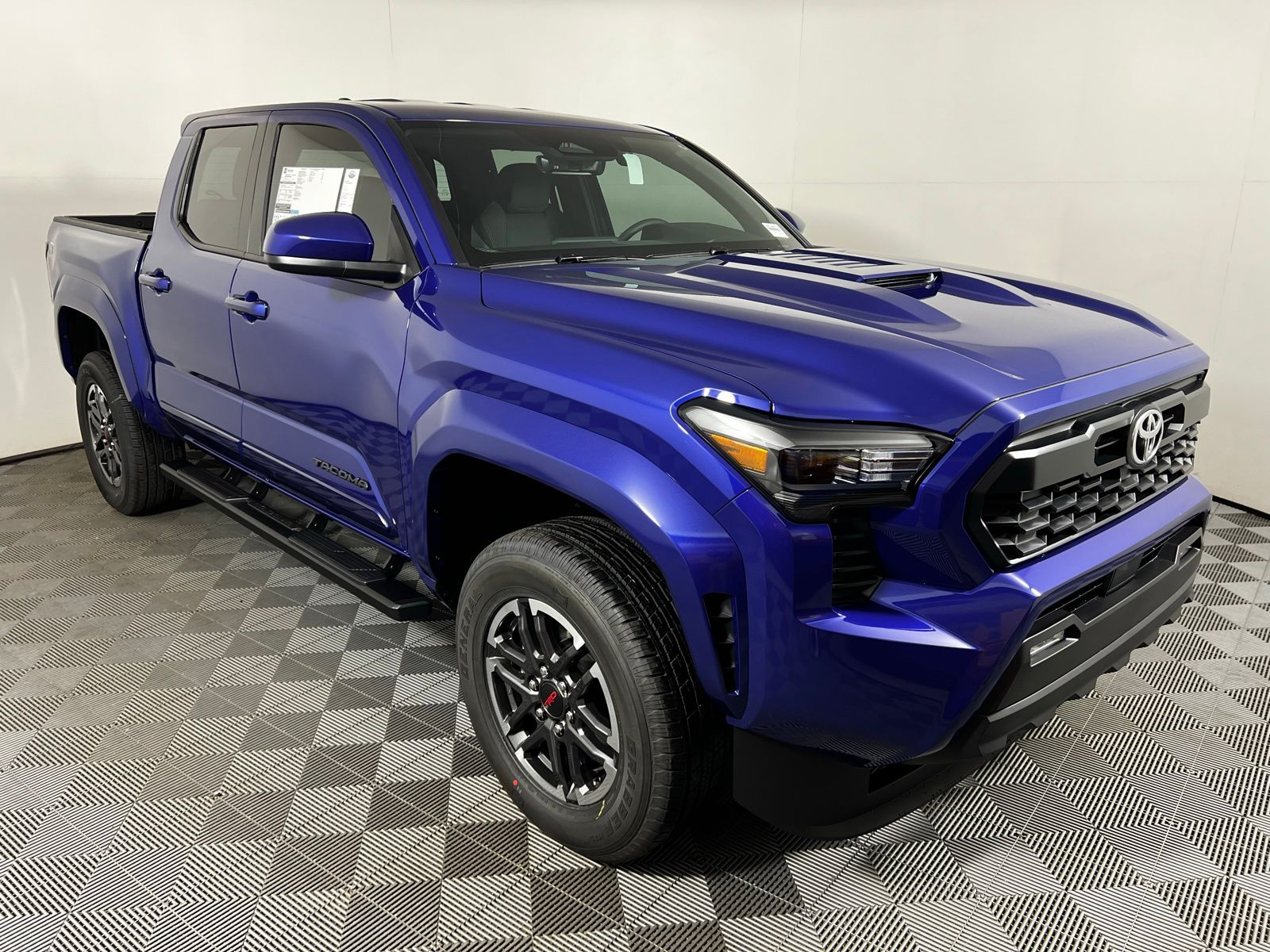 2025 Toyota Tacoma TRD Sport 3