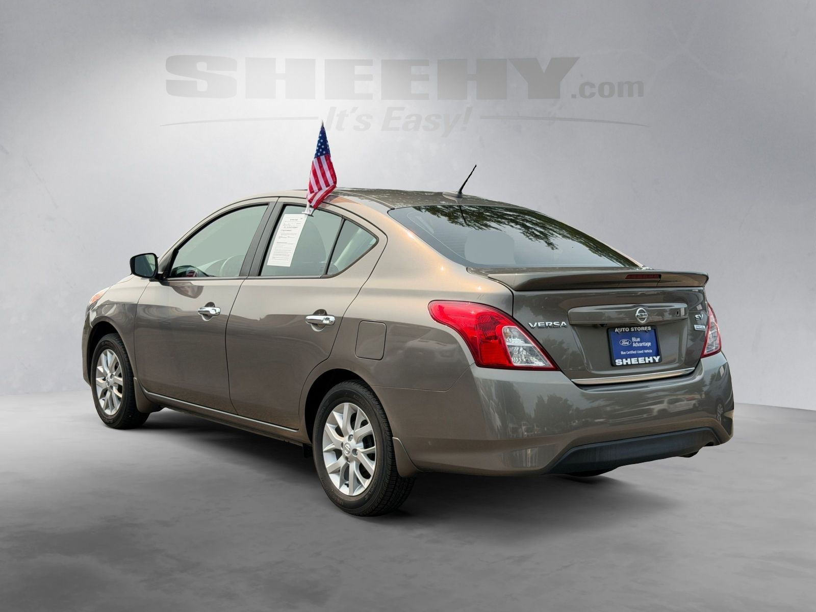 Used 2017 Khaki Nissan 1.6 SV image 13