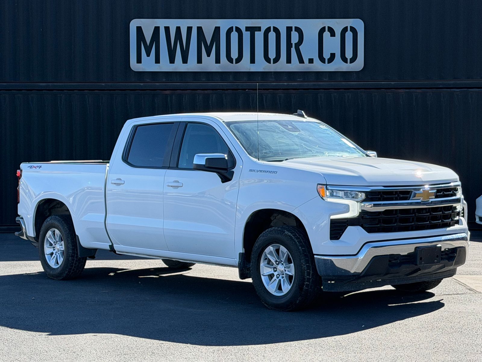 Summit White 2023 Chevrolet Silverado 1500 Pickup Truck Four-Wheel Drive Automatic