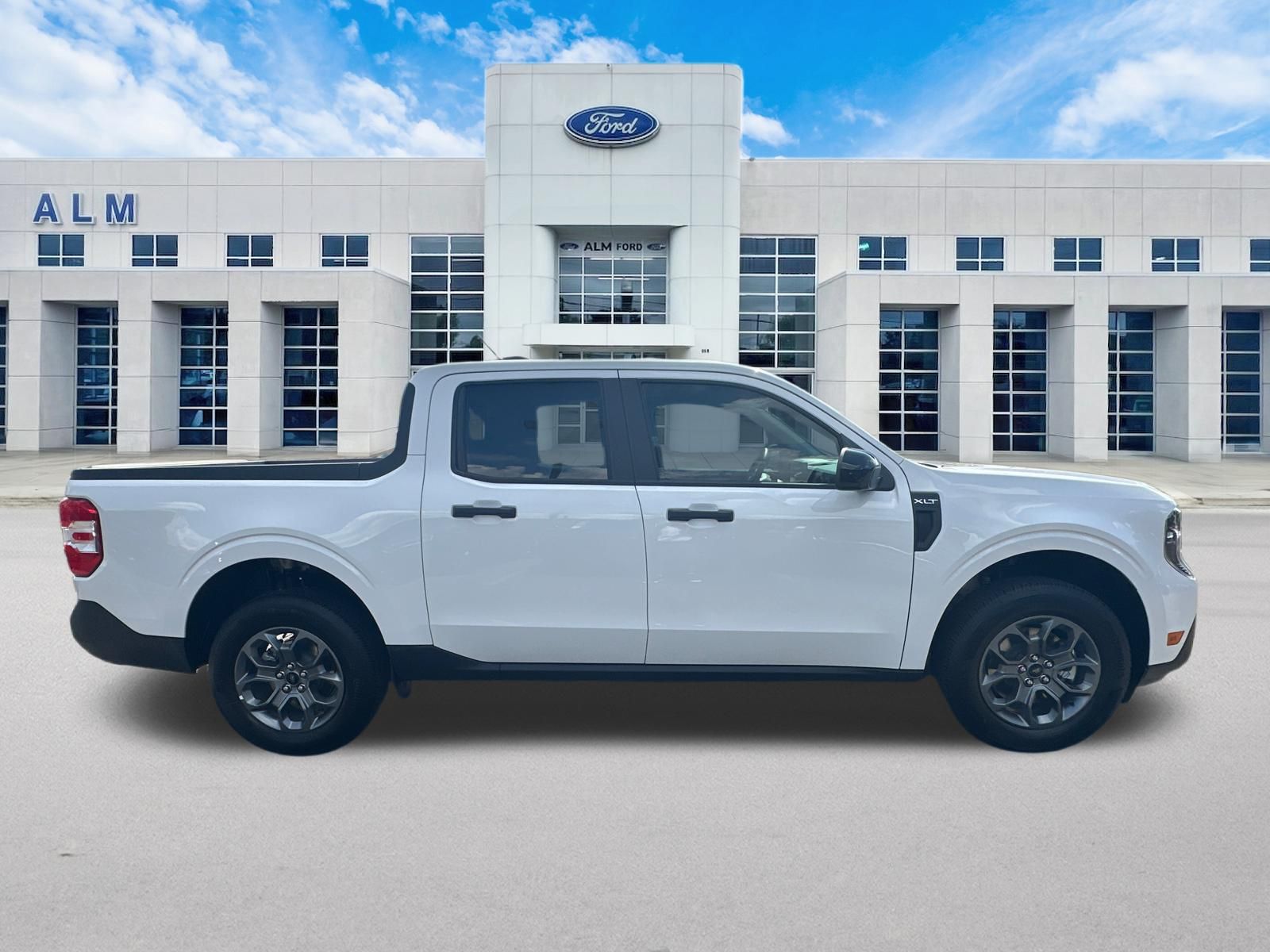 New 2026 White Ford XLT image 5