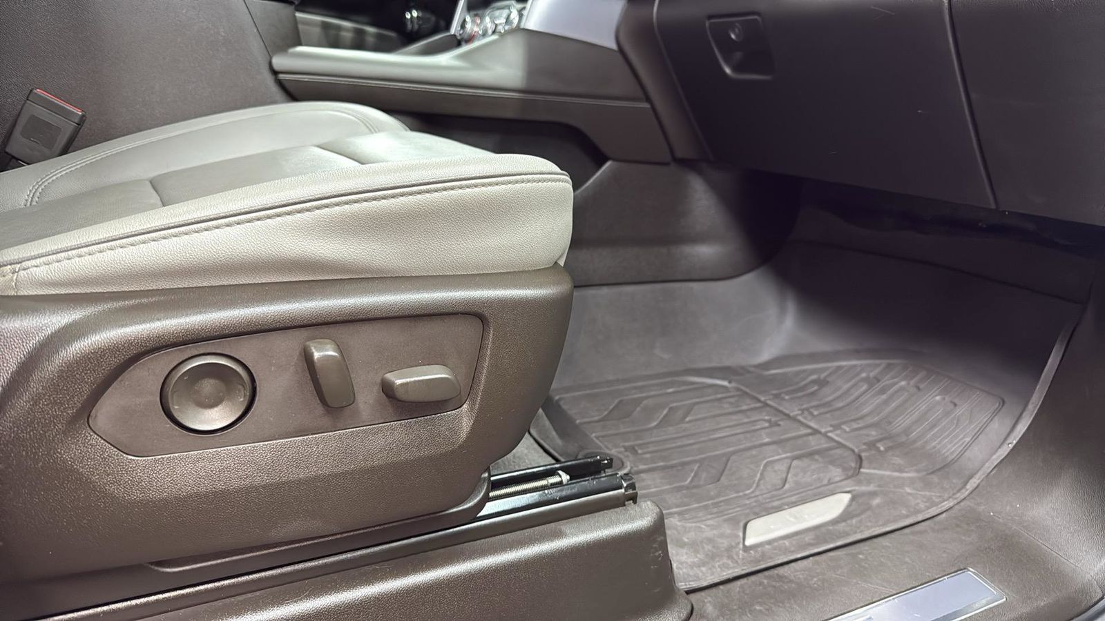 Used Car 2023 Gmc Yukon Xl  Slt For Sale Under $50,000 In Austin, Texas