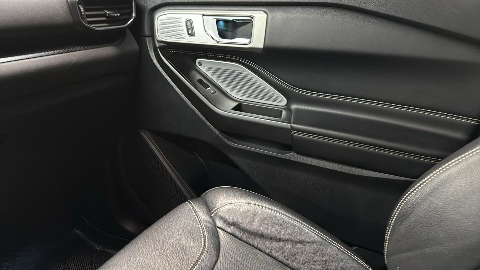 Used Car 2020 Ford Explorer  St For Sale Under $35,000 In Austin, Texas