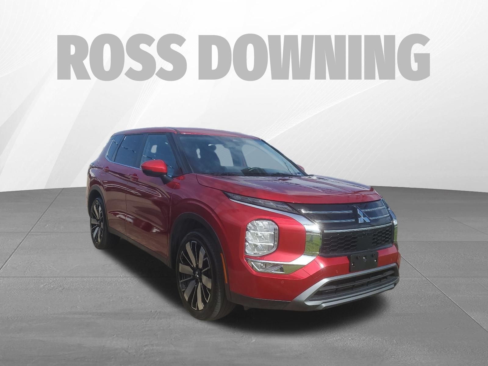 2025 Mitsubishi Outlander SE Red at Royal Nissan