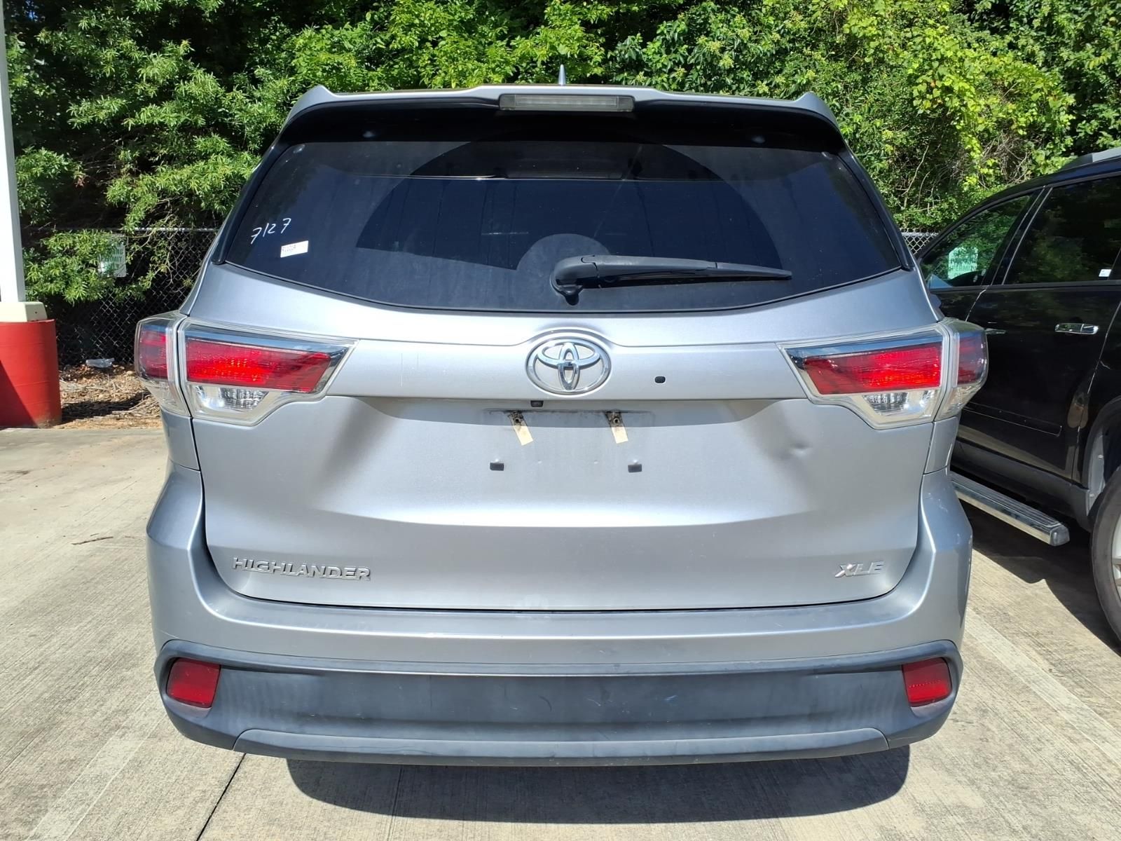 2016 Toyota Highlander XLE V6 Silver at Toyota of Victoria