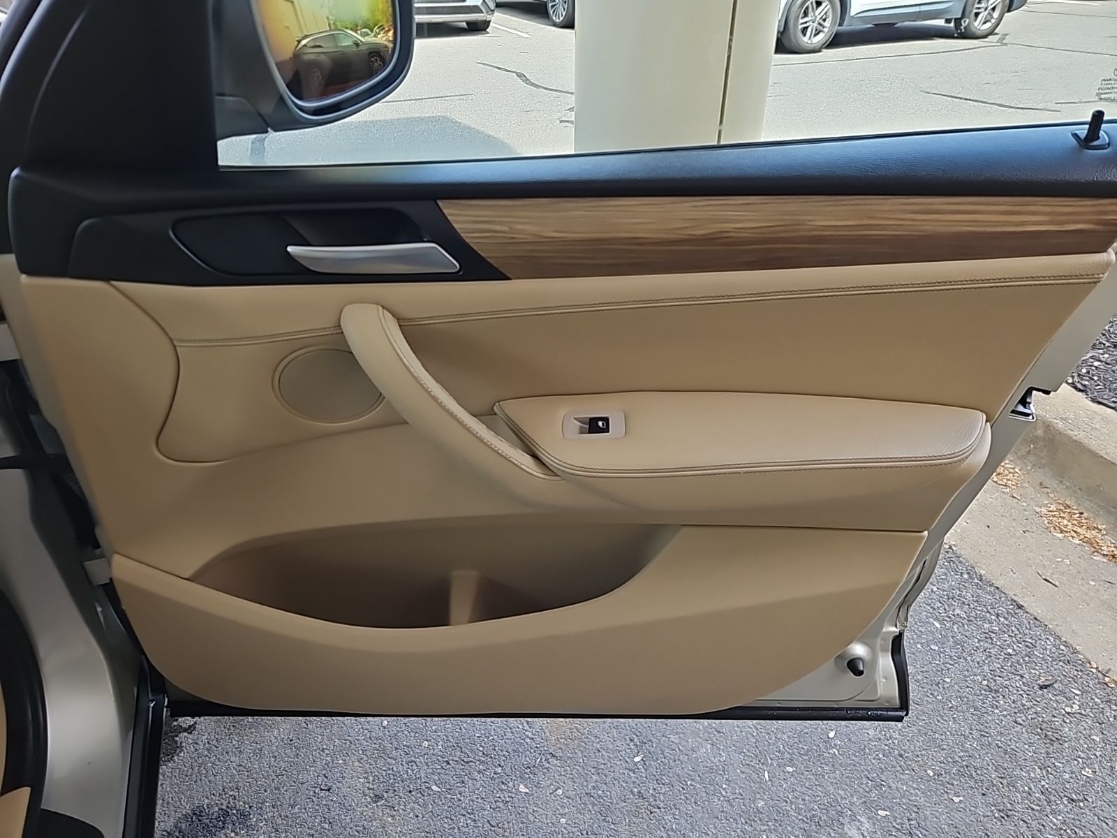 Used 2011 Silver BMW xDrive28i image 53