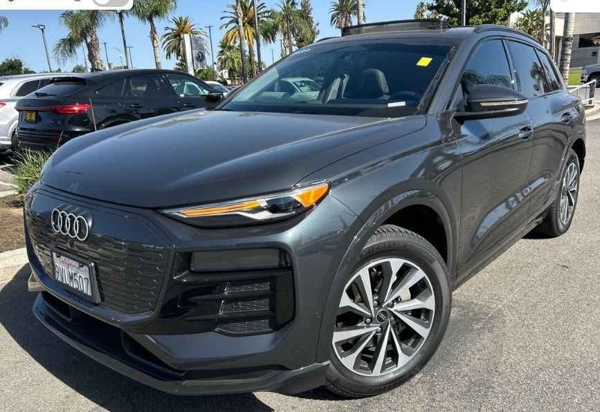 2025 Audi Q6 e-tron Premium quattro's photo