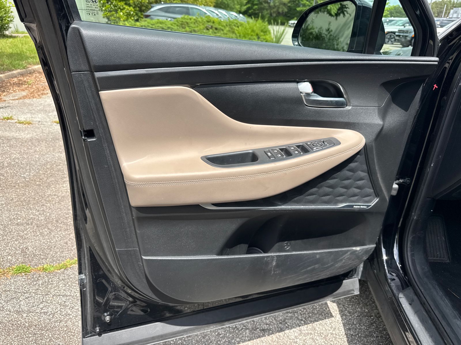 Used 2022 Black Hyundai SEL image 10