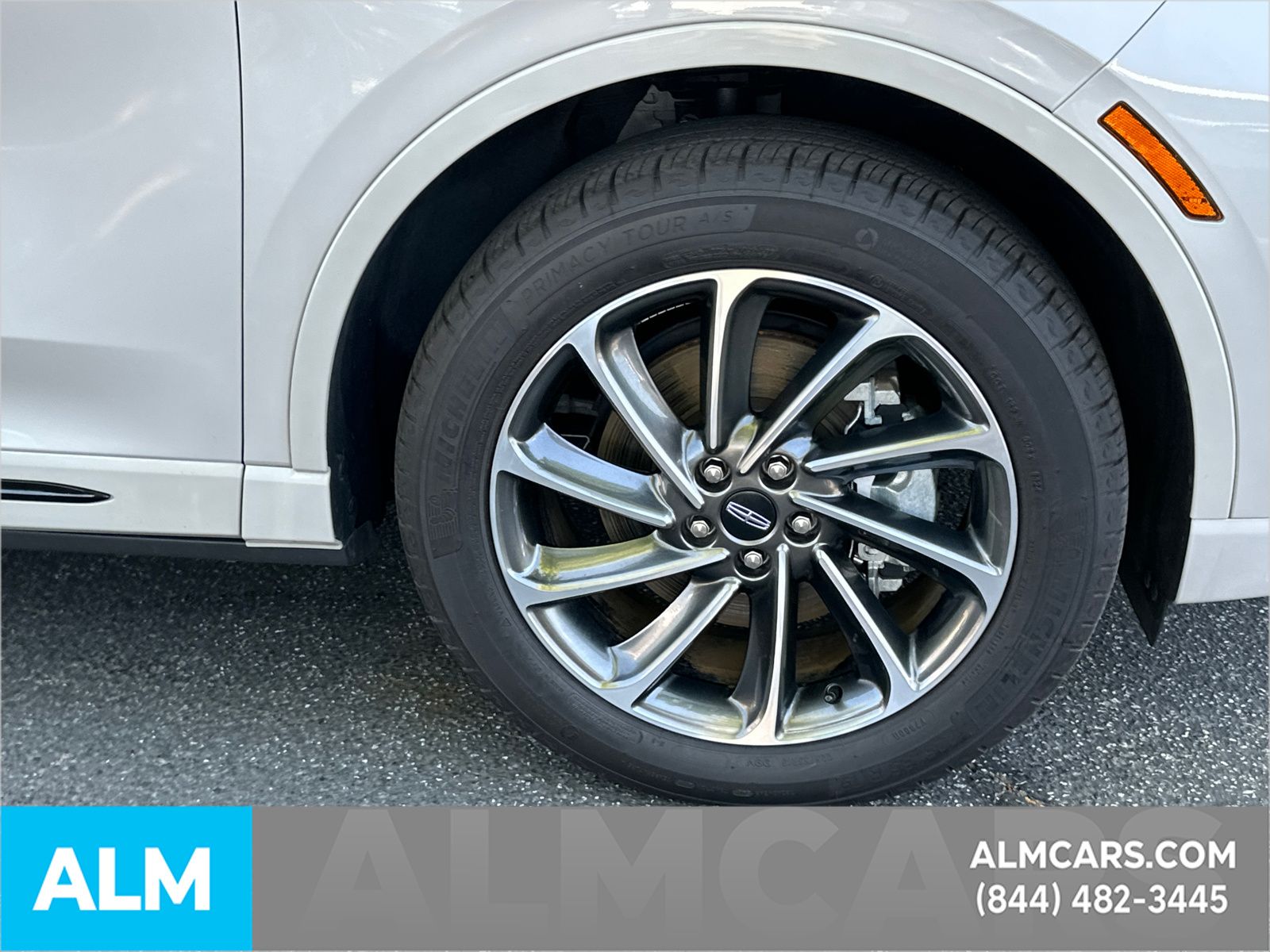 Used 2024 White Lincoln Grand Touring image 33