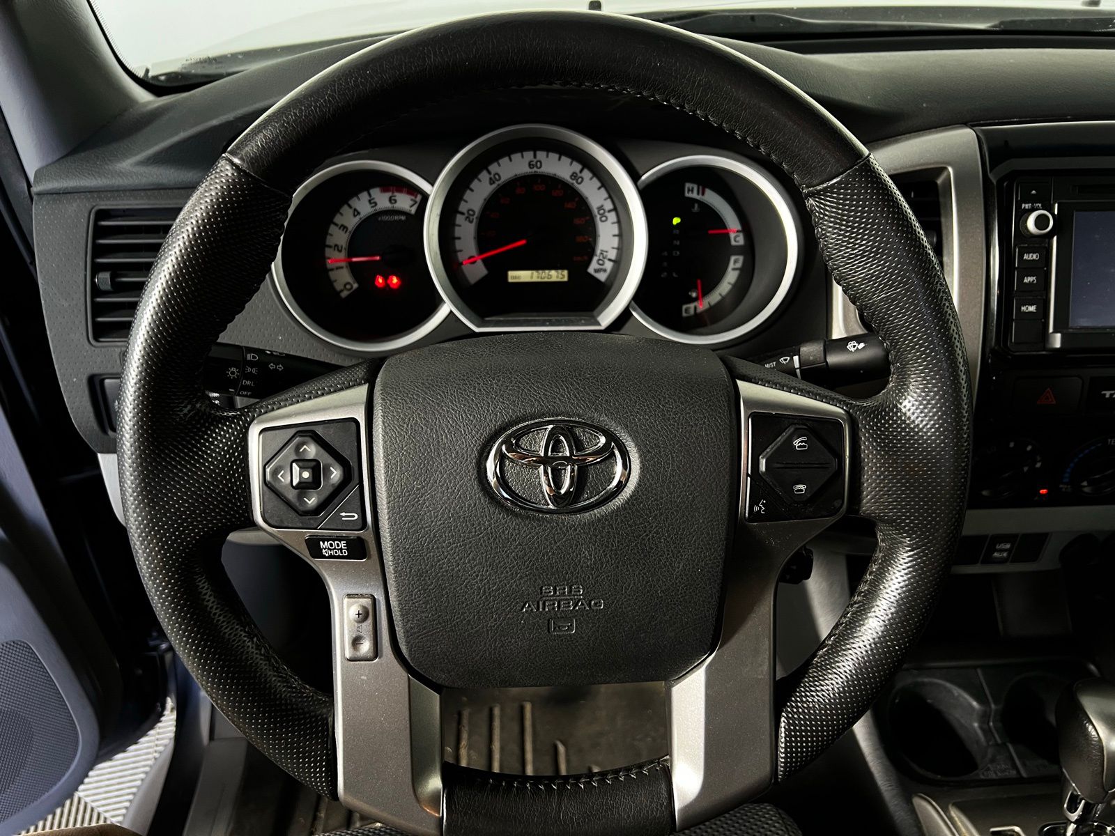 Thumbnail: 2015 Toyota Tacoma - 8