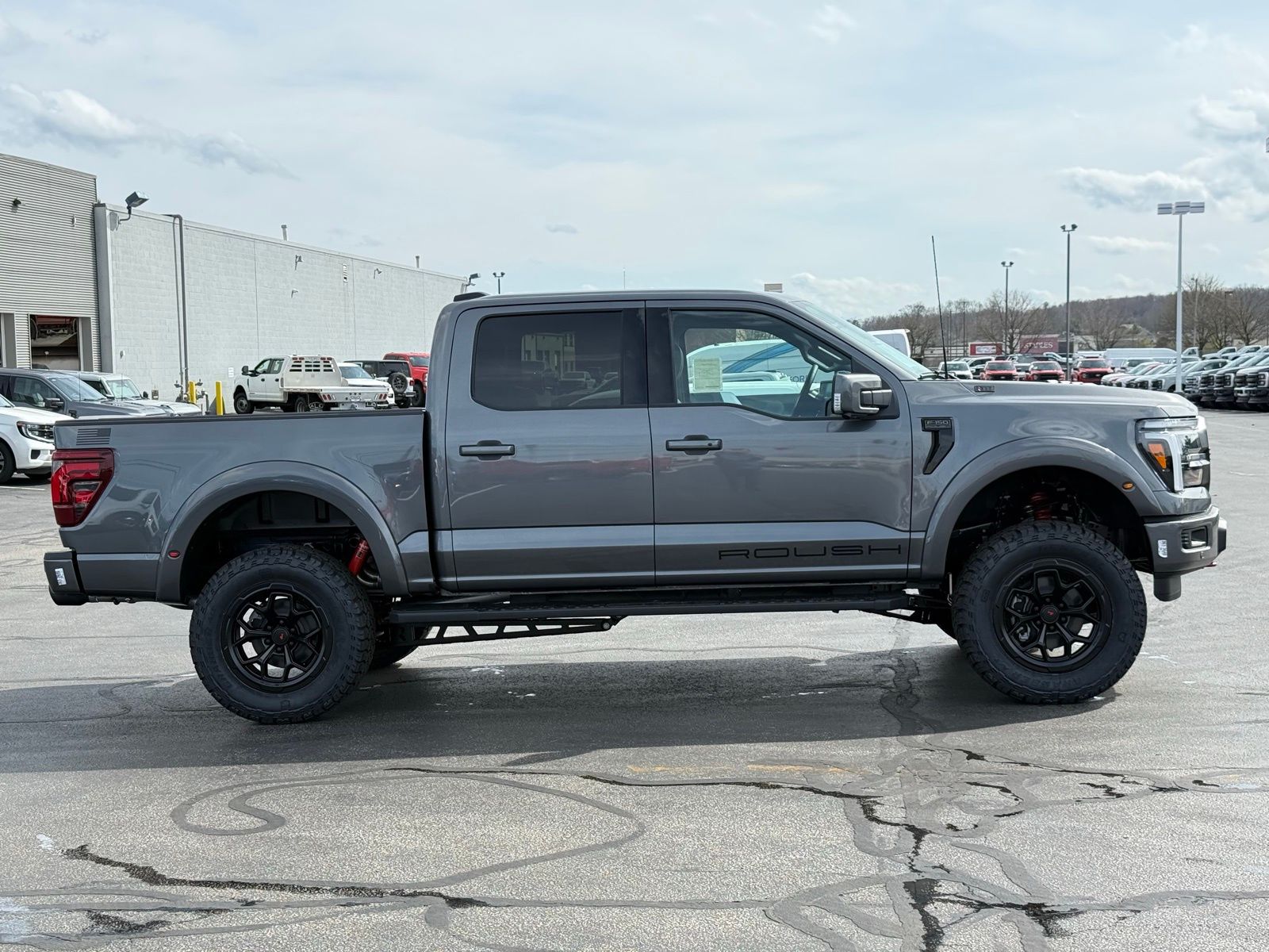 View vehicle photo 7