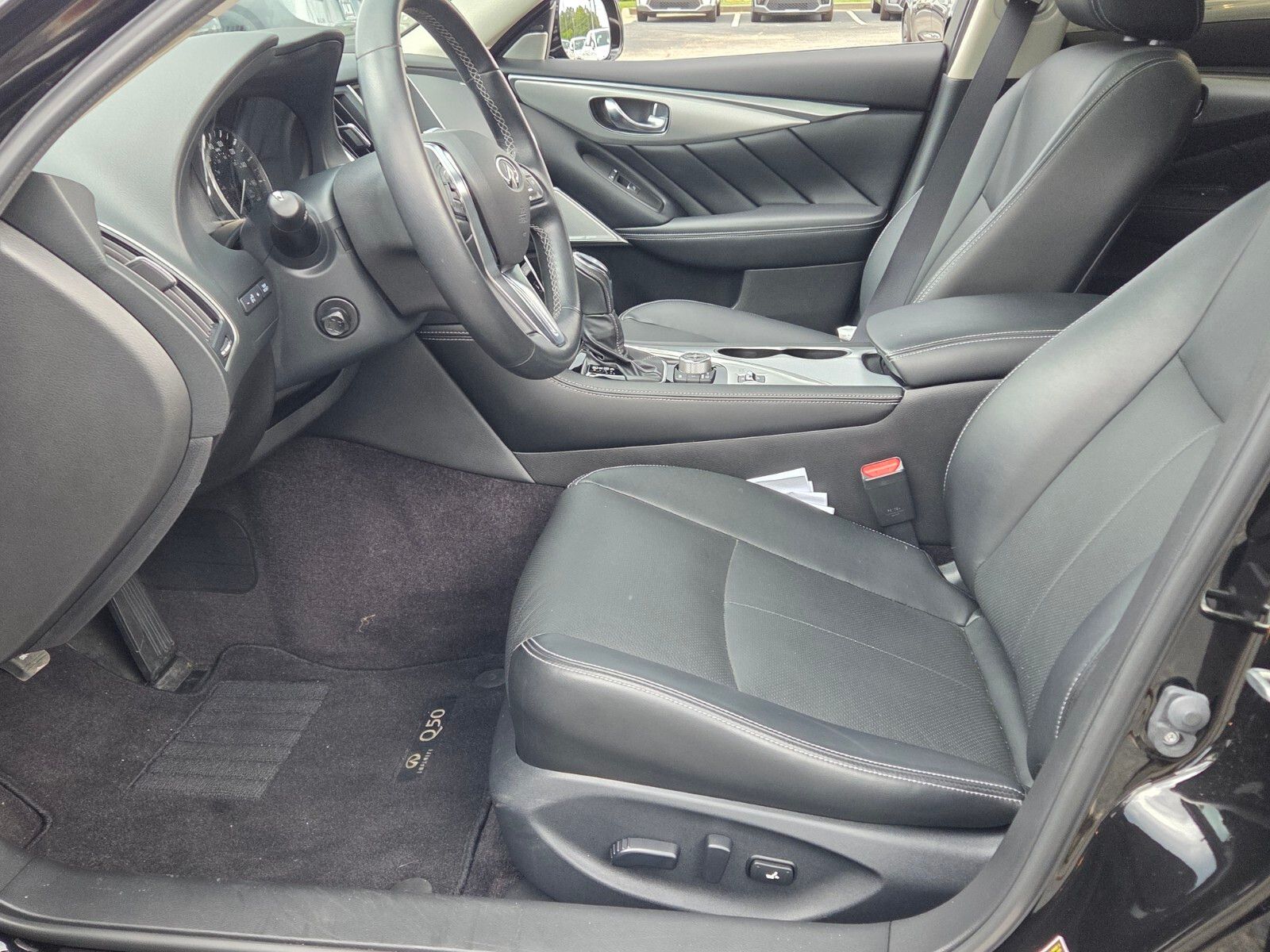 Used 2024 Black INFINITI LUXE image 5