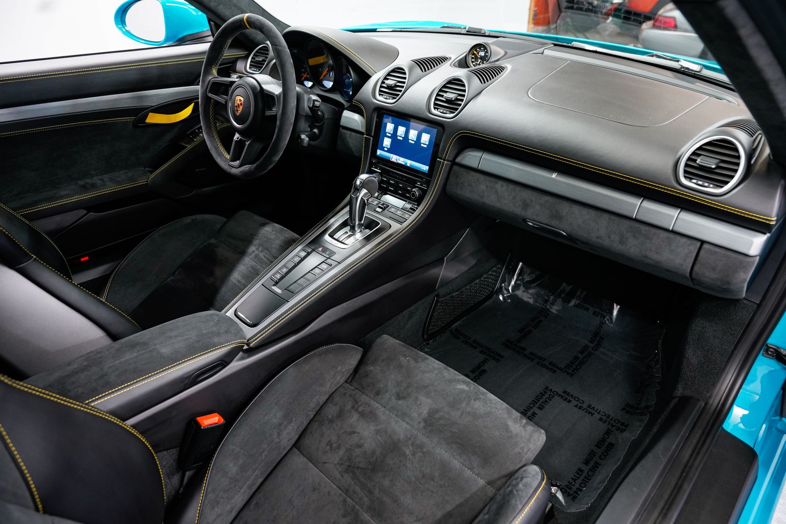 2021 Porsche 718 Cayman GT4 — photo 24