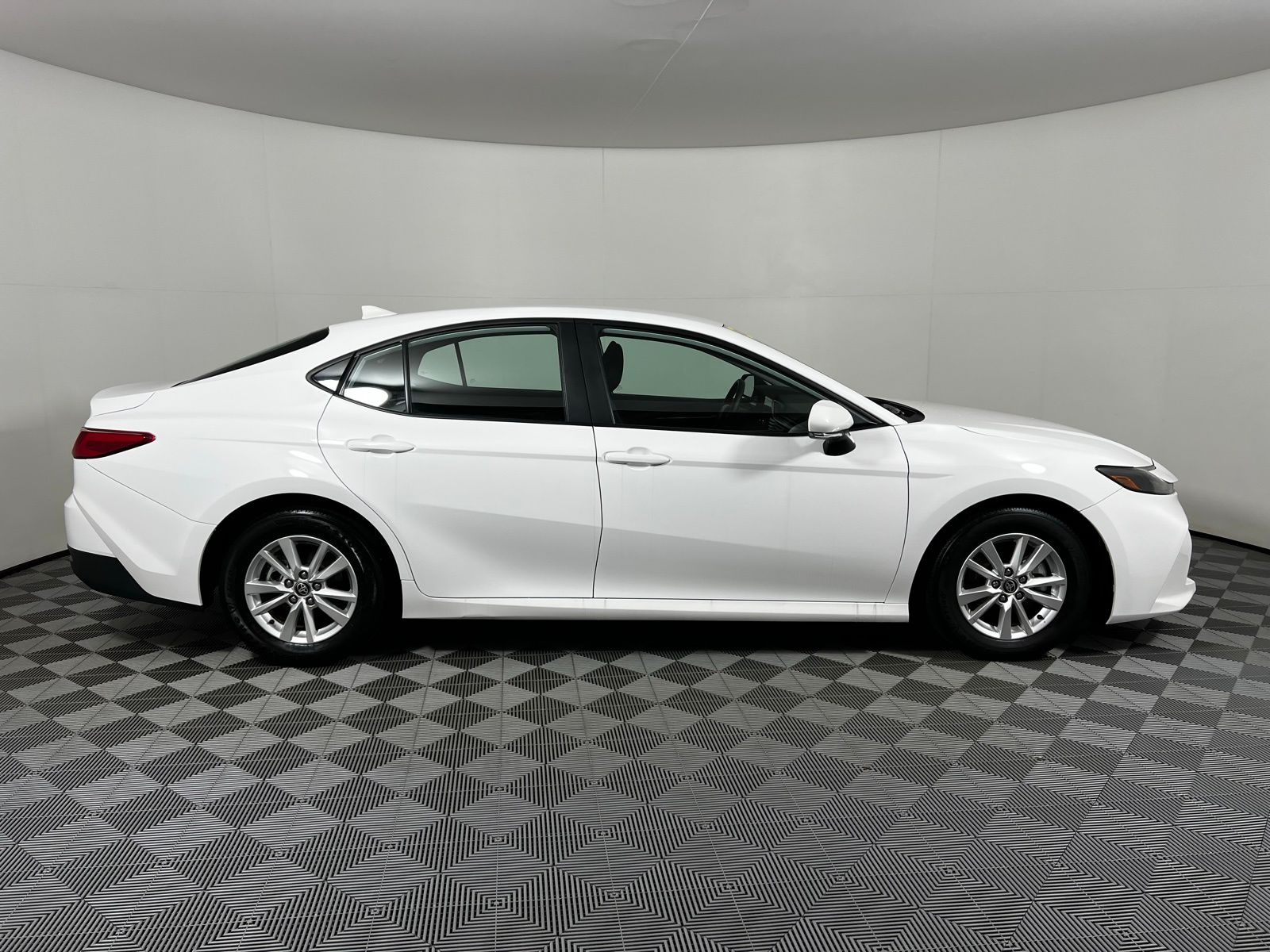 Thumbnail: 2025 Toyota Camry - 4