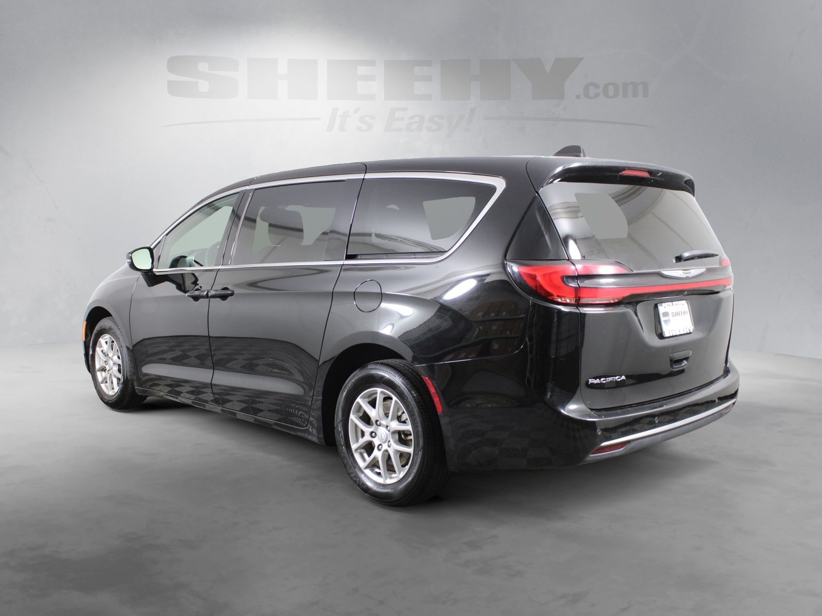 Used 2025 Black Chrysler Select image 14
