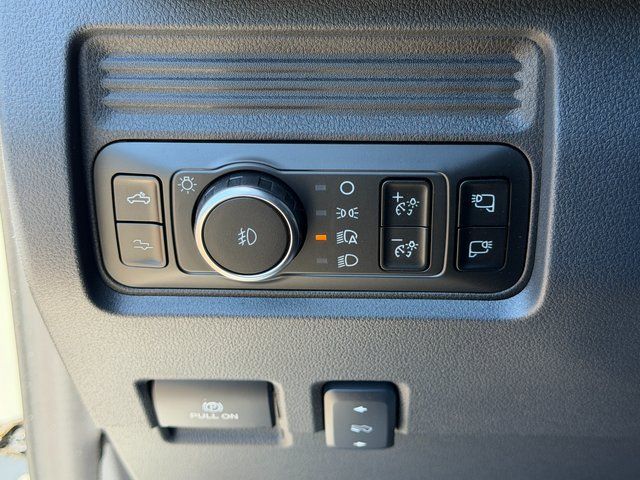 New 2026 Avalanche Ford Platinum image 38