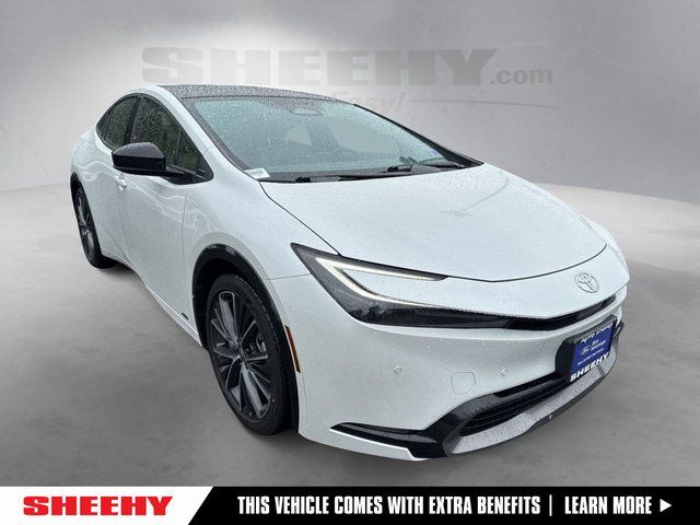 2024 Toyota Prius XLE AWD's photo