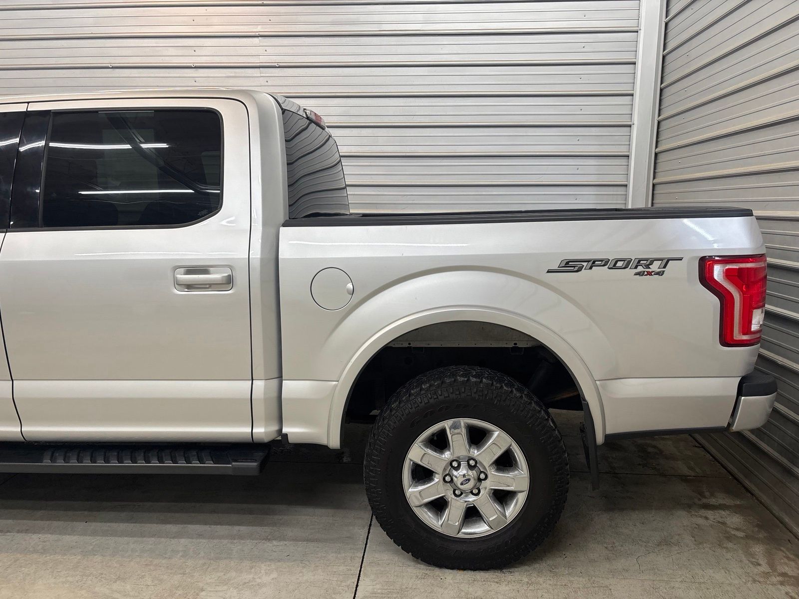 2017 Ford F-150 XLT - Image 5