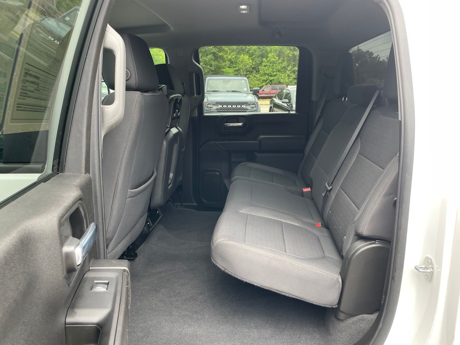 Used 2022 Summit White Chevrolet Custom image 6