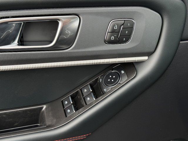 New 2026 Agate Black Metallic Ford ST-Line image 34