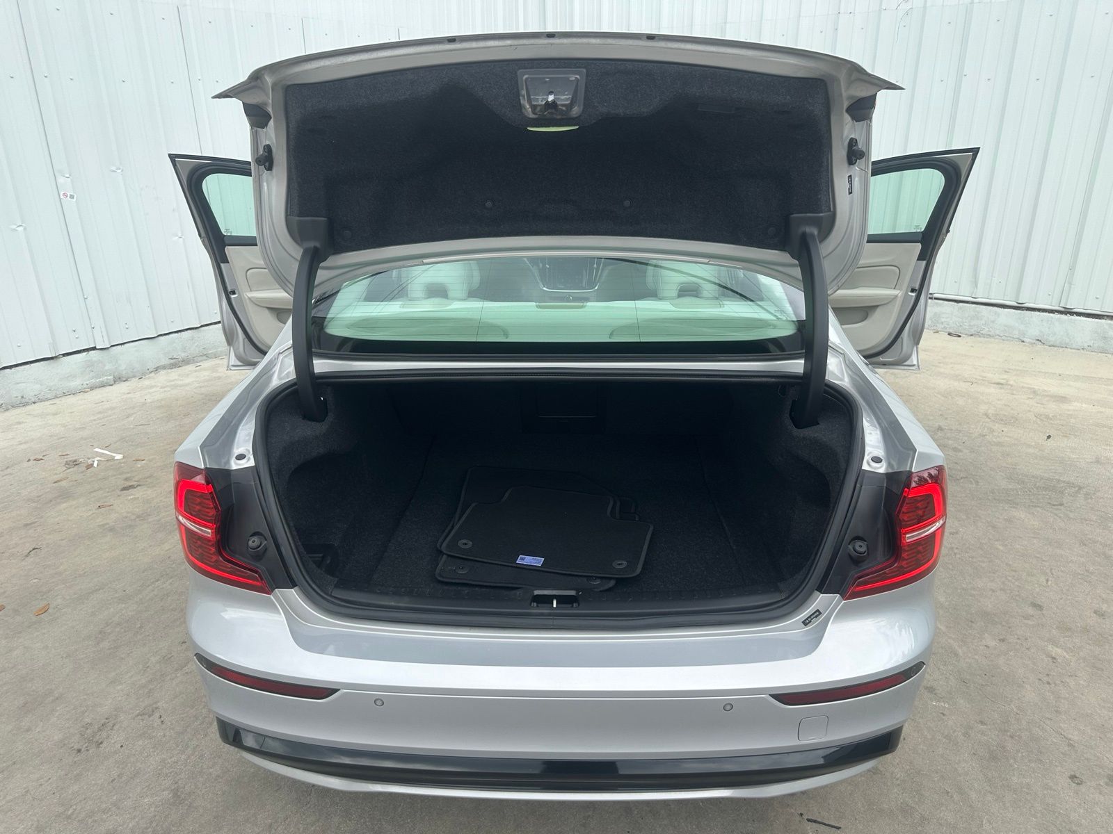 Used Car 2023 Volvo S60  B5 Plus Dark Theme For Sale Under $25,000 In Austin, Texas