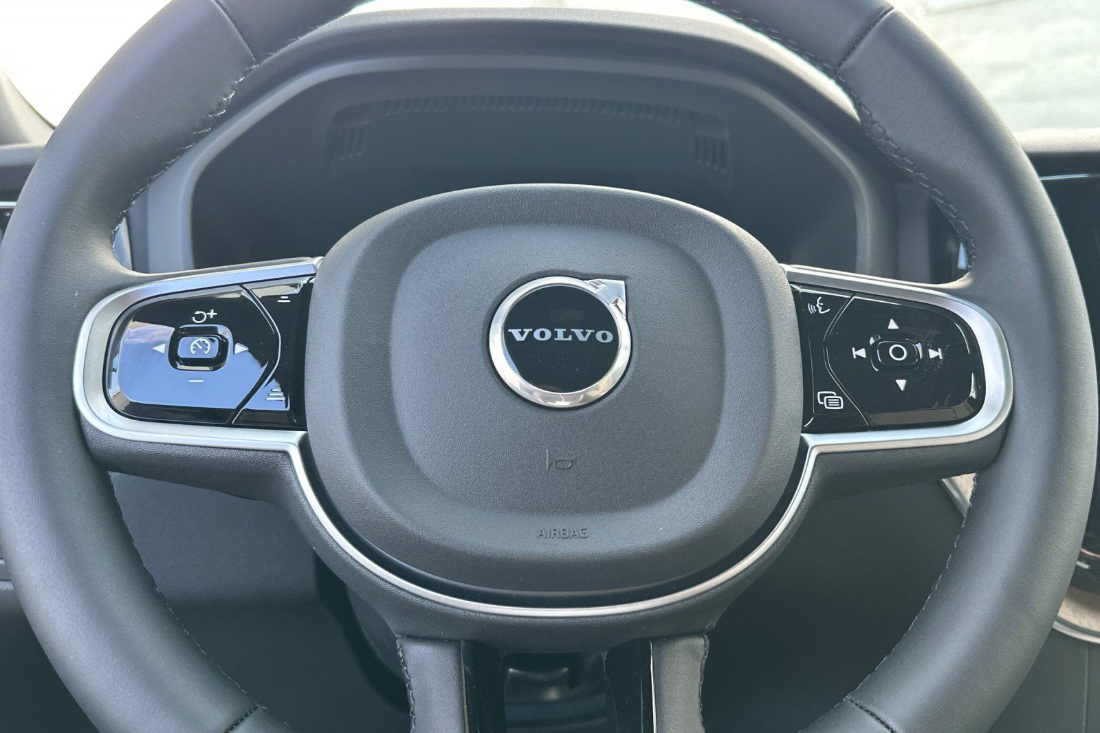New 2026 Blue Volvo T8 Plus image 23