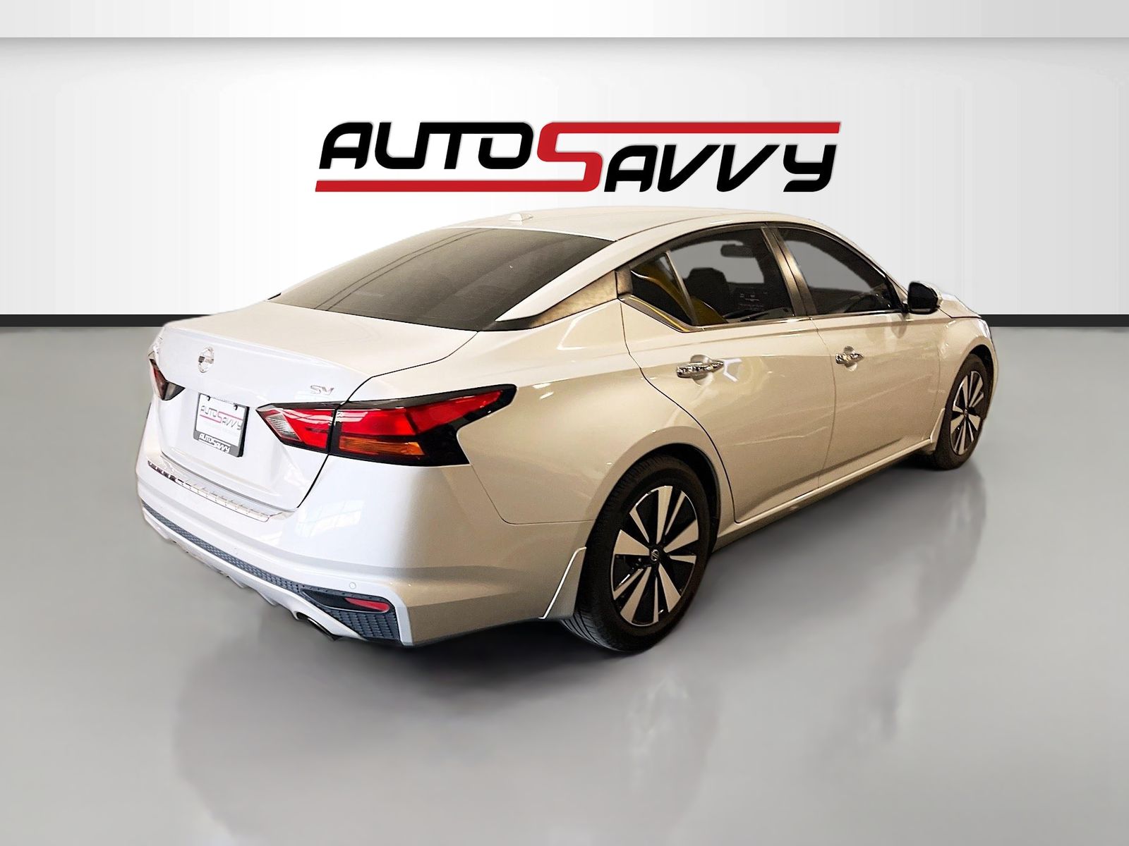 Used 2021 Silver Nissan 2.5 SV image 7