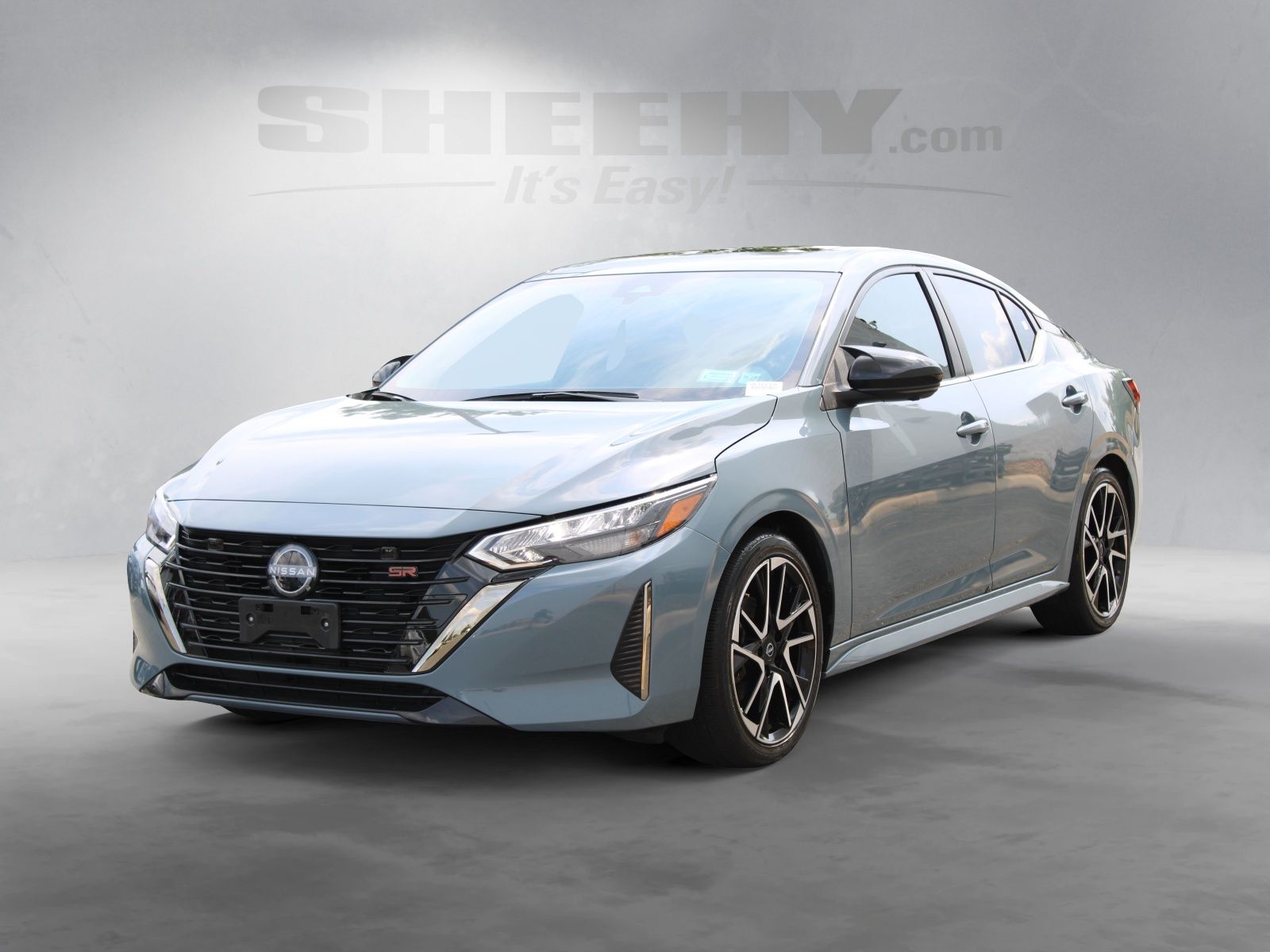 Used 2024 Gray Nissan SR image 15