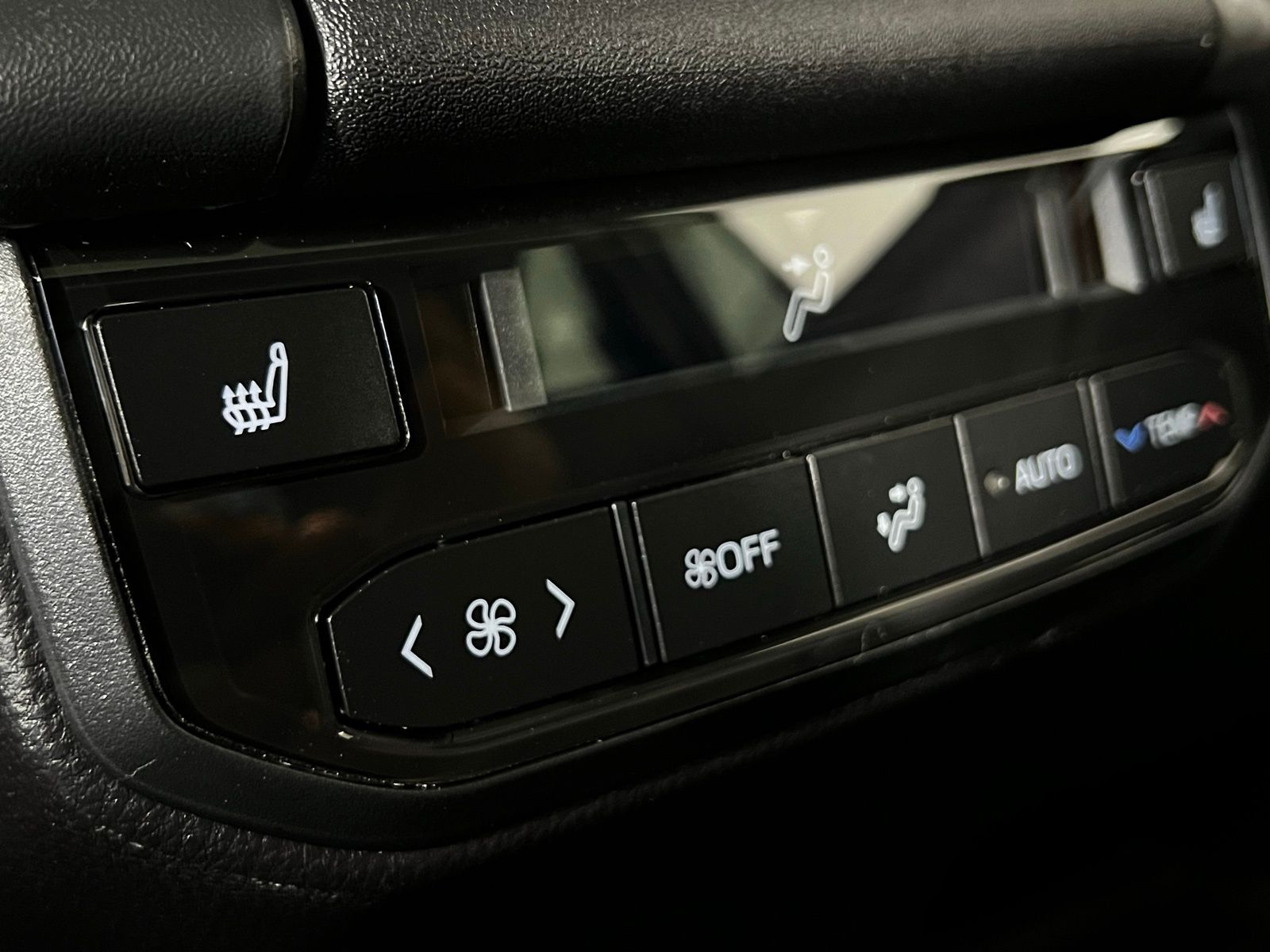 Thumbnail: 2026 Toyota Highlander - 25