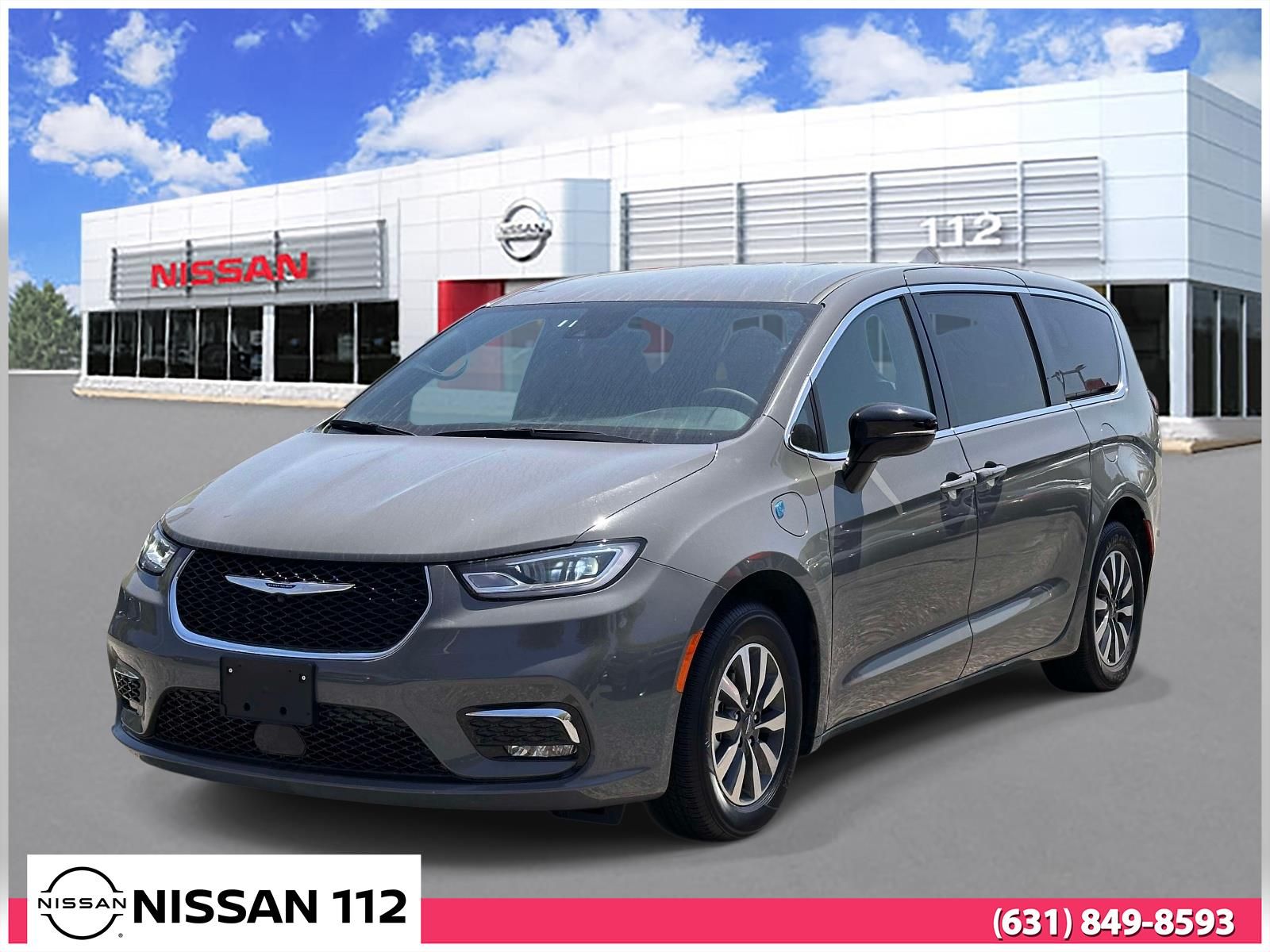 Gray Clearcoat 2025 Chrysler Pacifica Hybrid Minivan Front-Wheel Drive Continuously Variable Transmission
