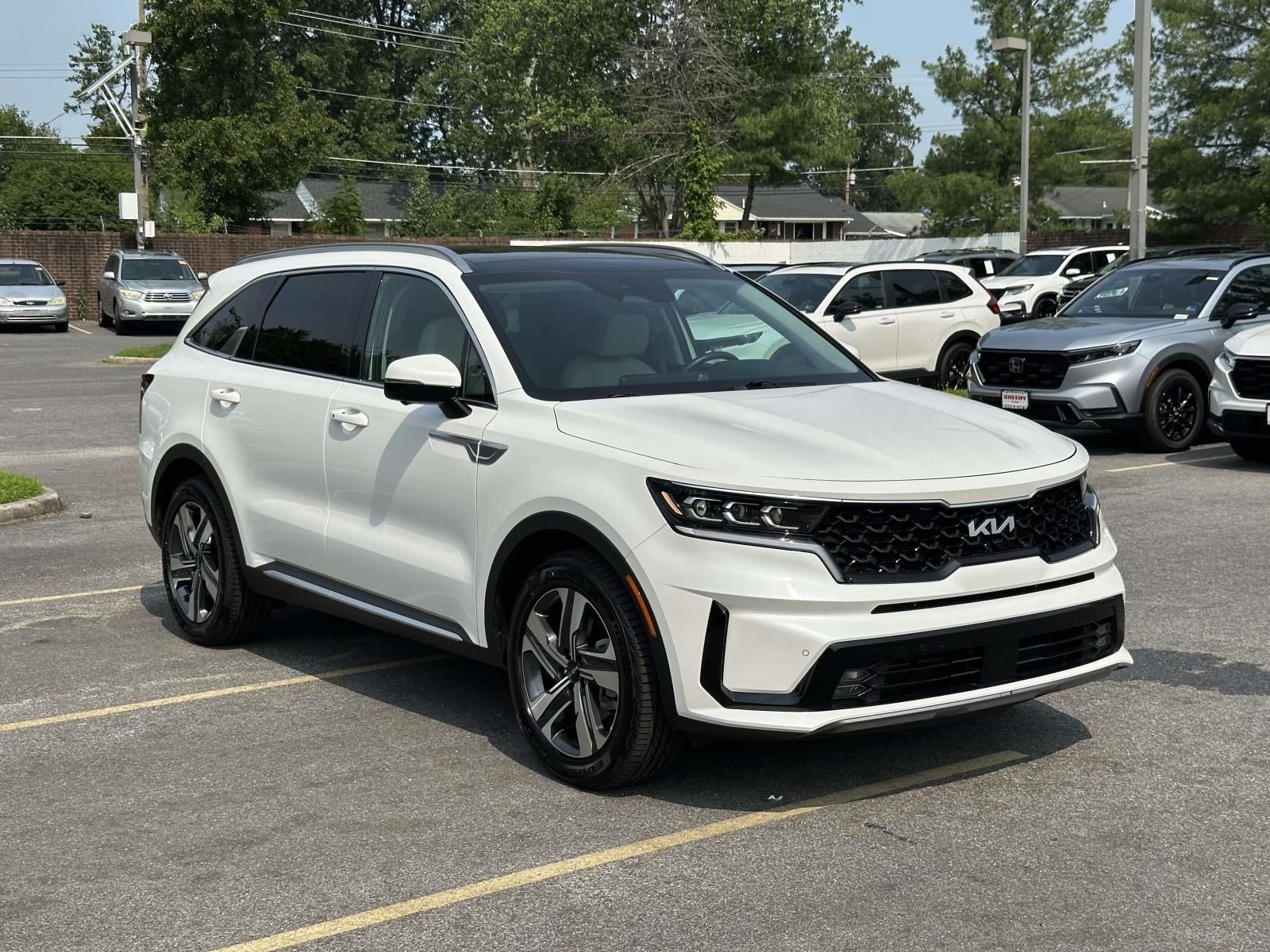 Snow White Pearl 2023 Kia Sorento Hybrid SUV / Crossover All-Wheel Drive 6-Speed Automatic
