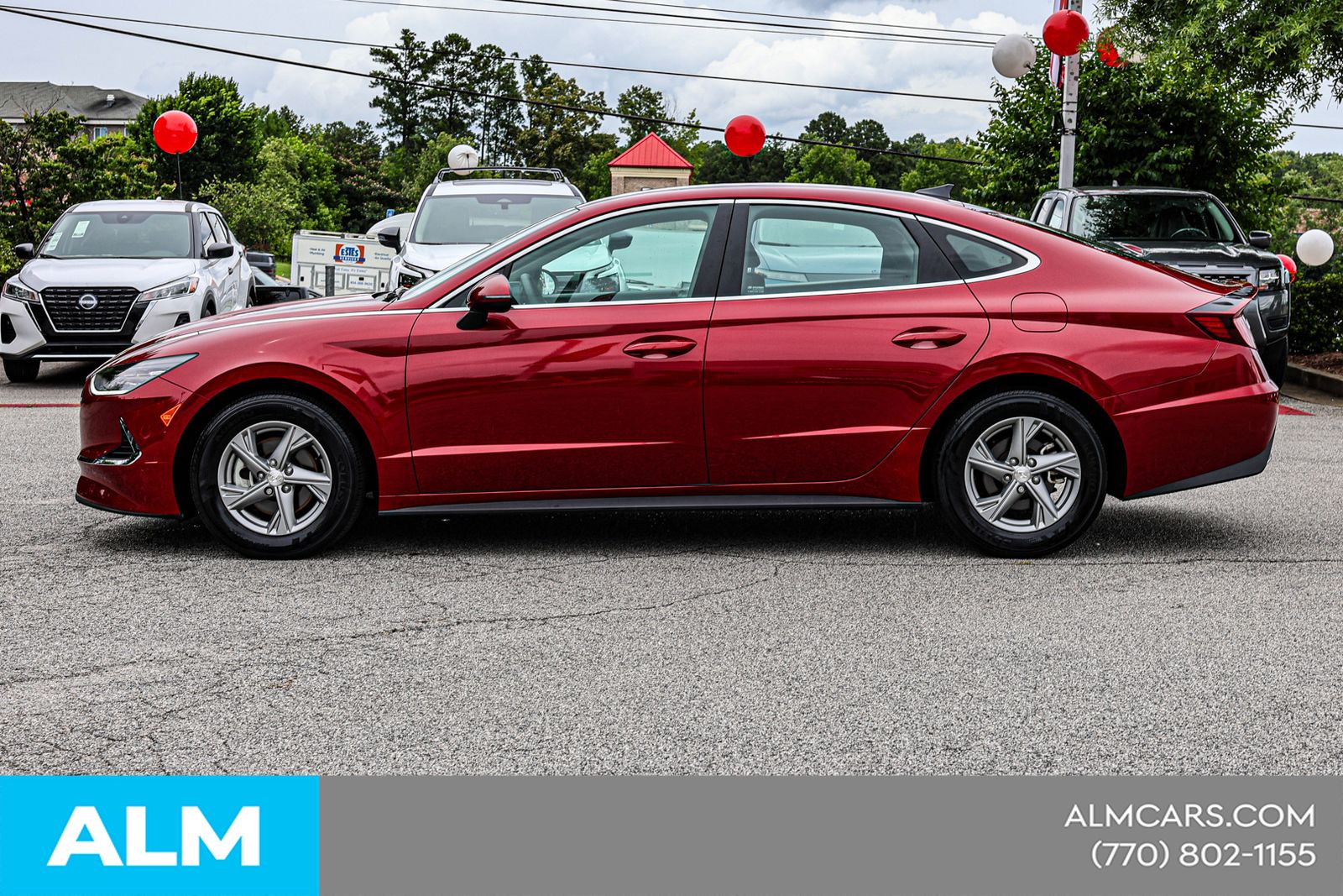 Used 2023 Red Hyundai SE image 10