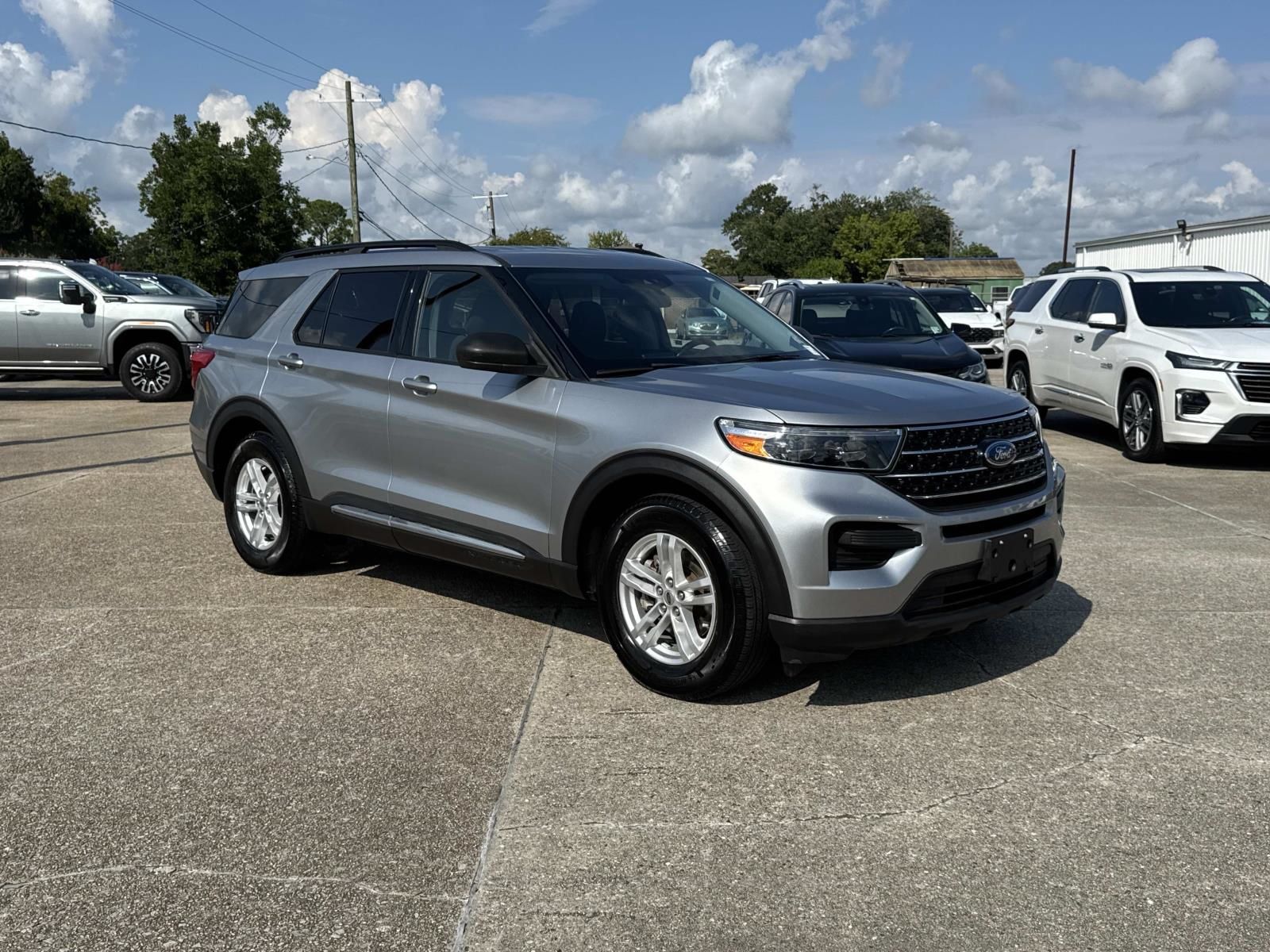 Silver Metallic 2020 Ford Explorer SUV / Crossover Rear-Wheel Drive Automatic