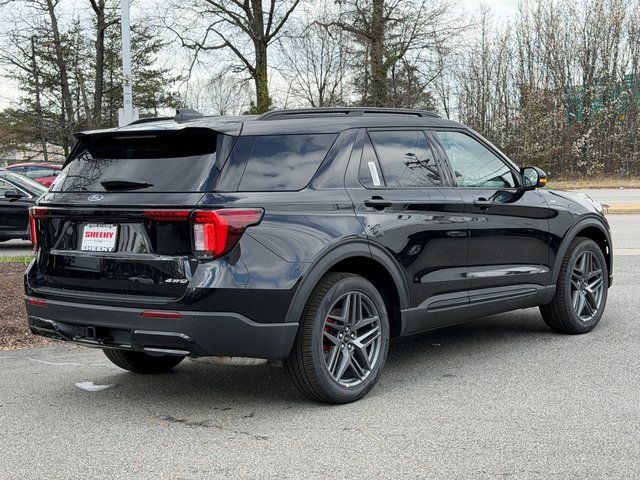 New 2026 Agate Black Metallic Ford ST-Line image 3