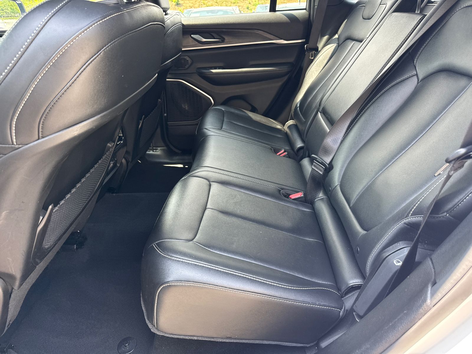 Used 2024 White Jeep 4xe image 20