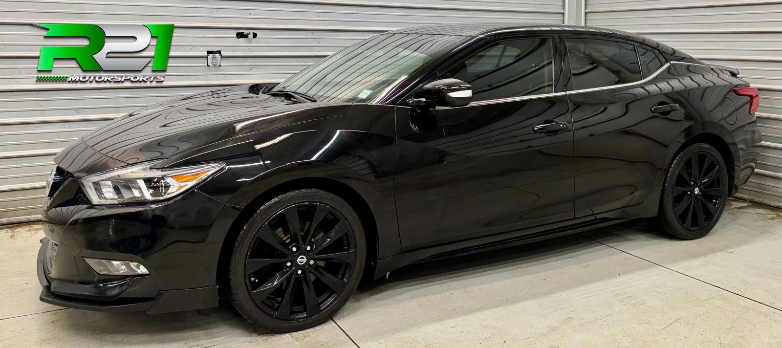 2017 Nissan Maxima SR
