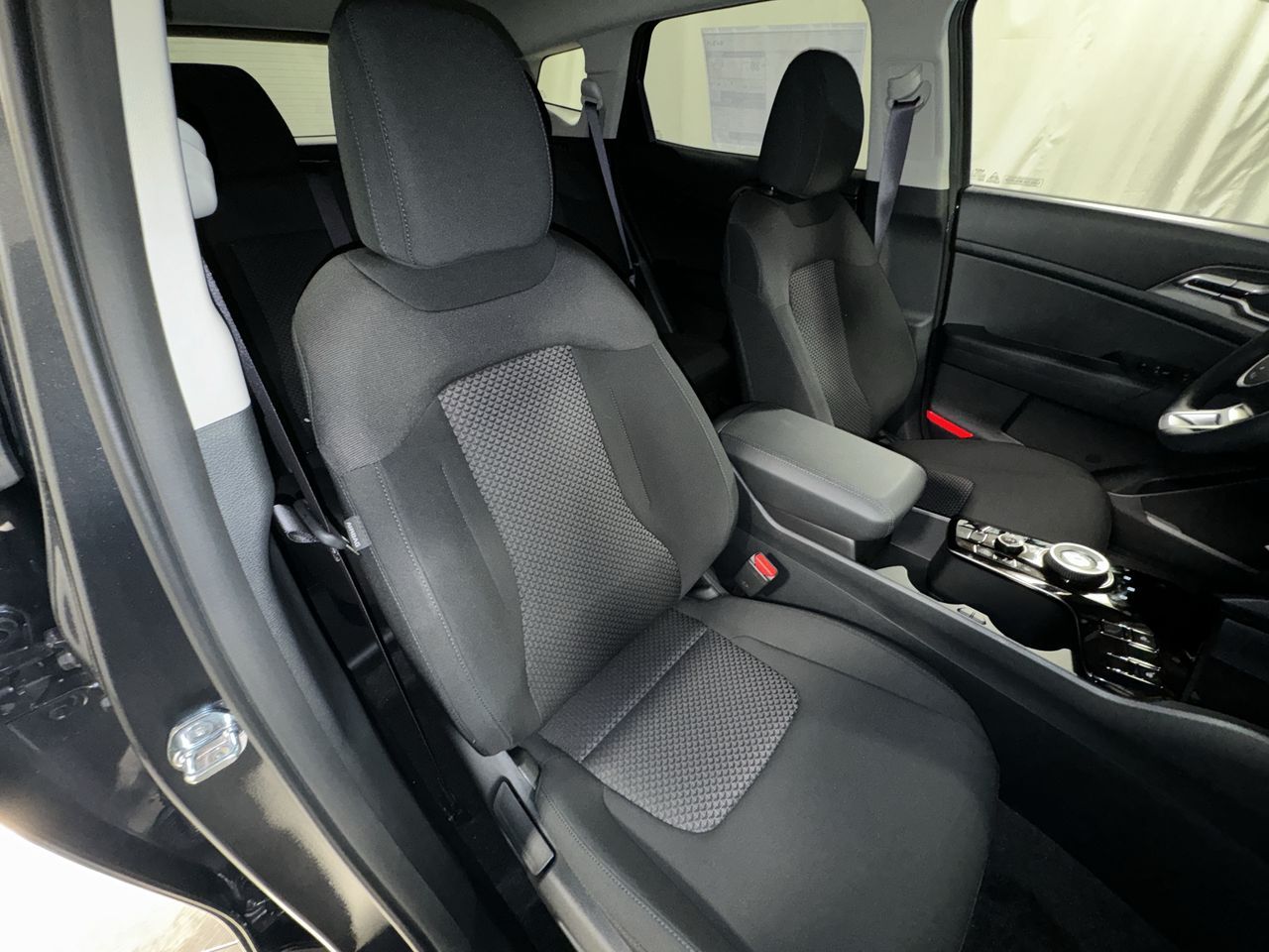 2024 Kia Sportage Hybrid LX photo 26