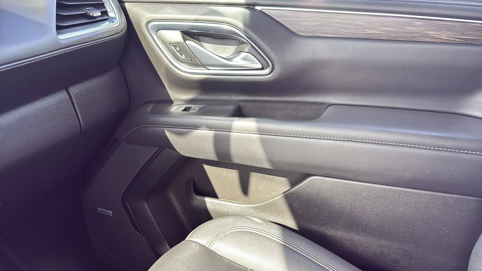 Used Car 2022 Chevrolet Suburban  Z71 For Sale Under $50,000 In Austin, Texas