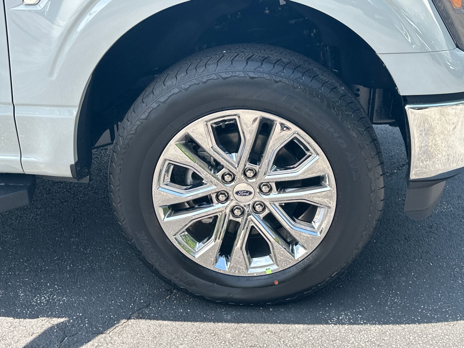 New 2026 Avalanche Ford Lariat® image 14