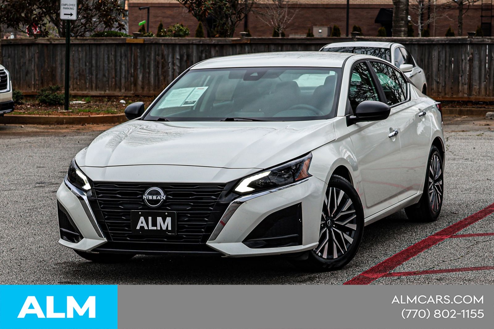 Glacier White 2025 Nissan Altima 2.5 SV FWD Sedan Front-Wheel Drive Continuously Variable Transmission