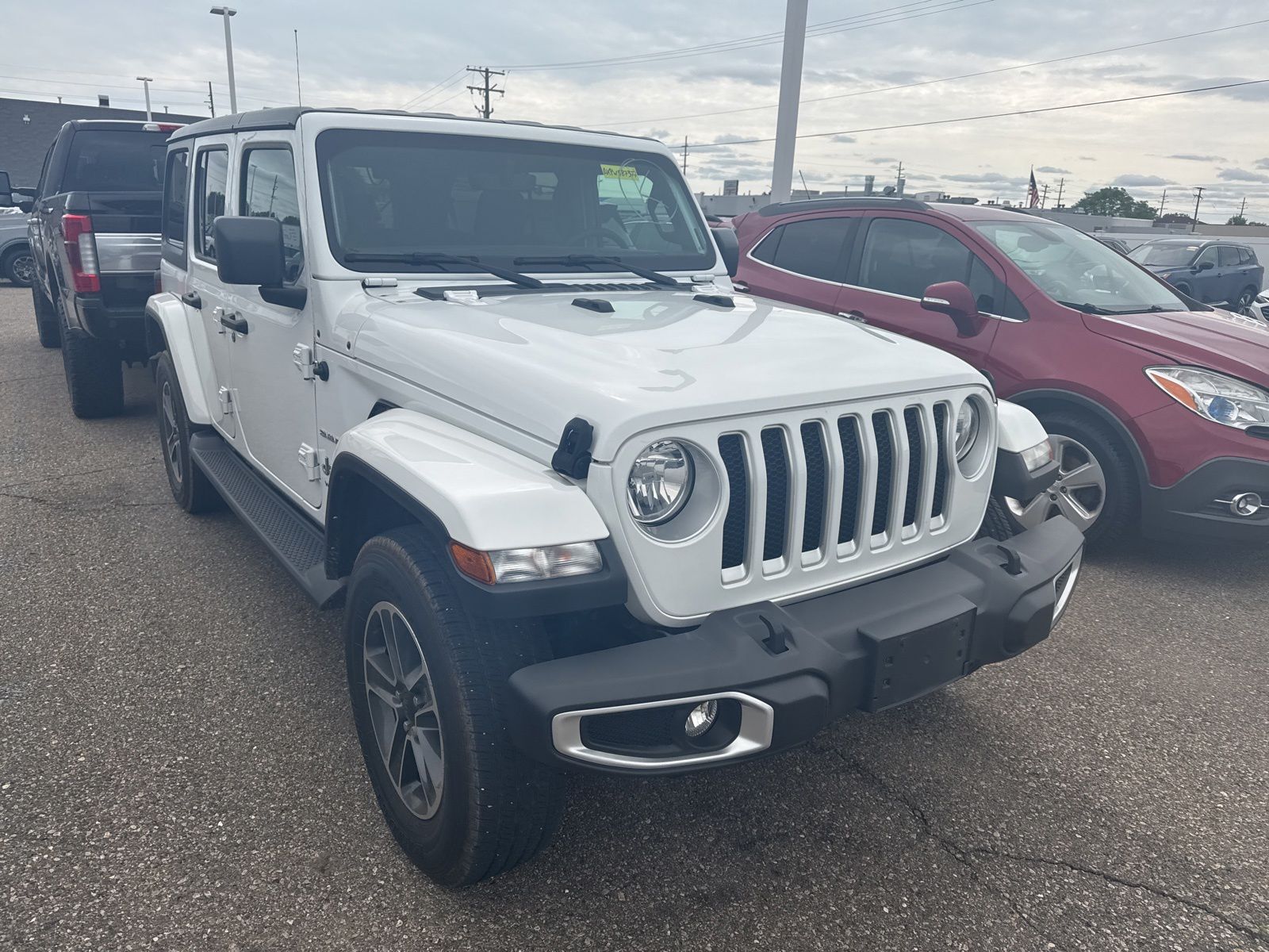 View vehicle photo 5
