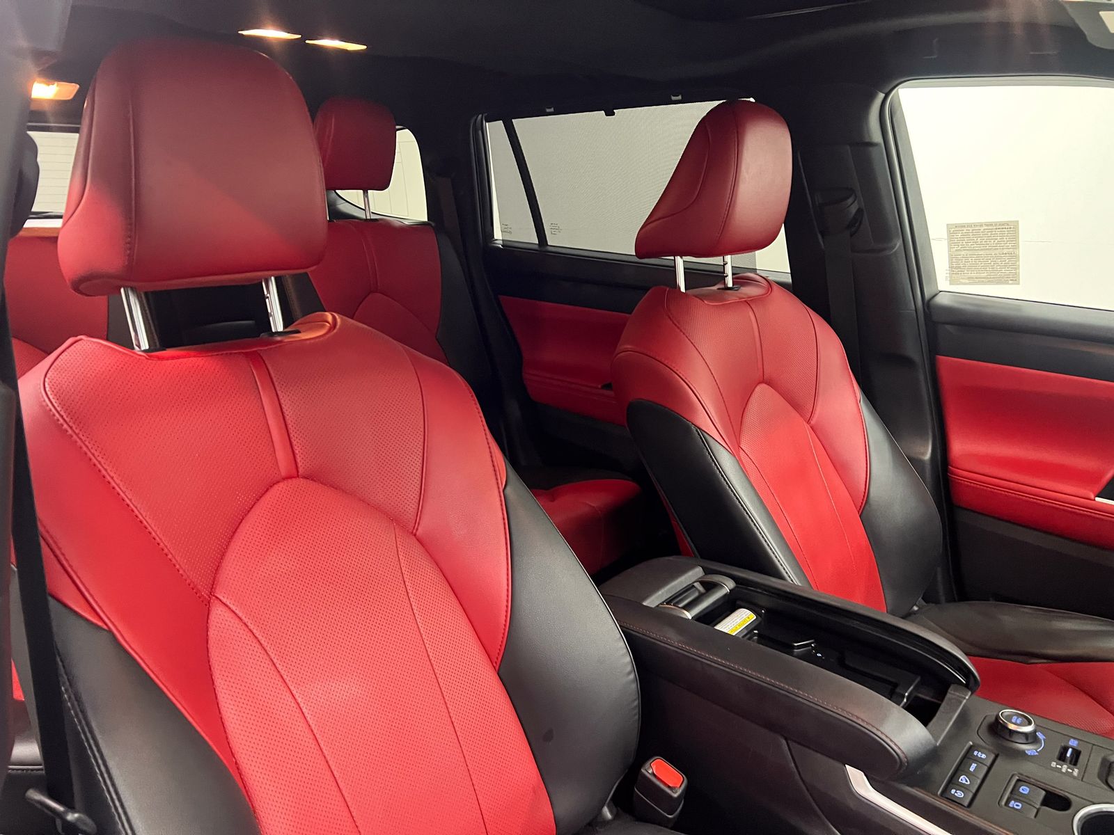 used 2021 Toyota Highlander car, priced at $33,688