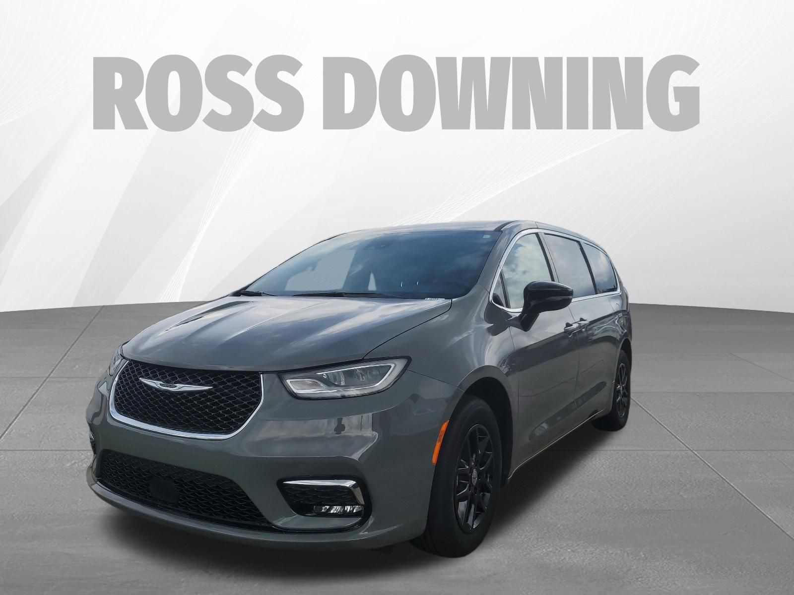 2025 Chrysler Pacifica Select - 6