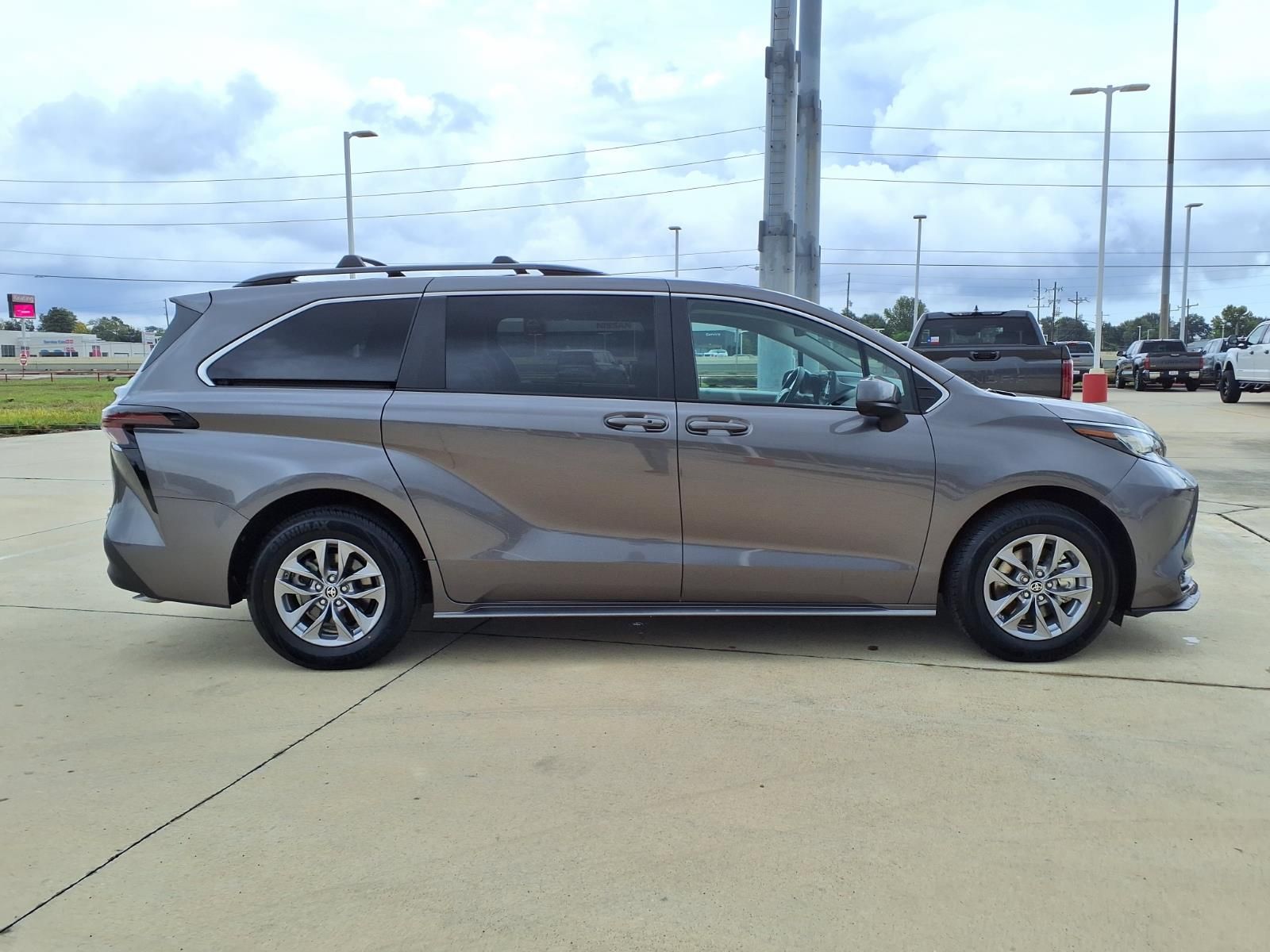 2023 Toyota Sienna LE Gray at Westside Lexus