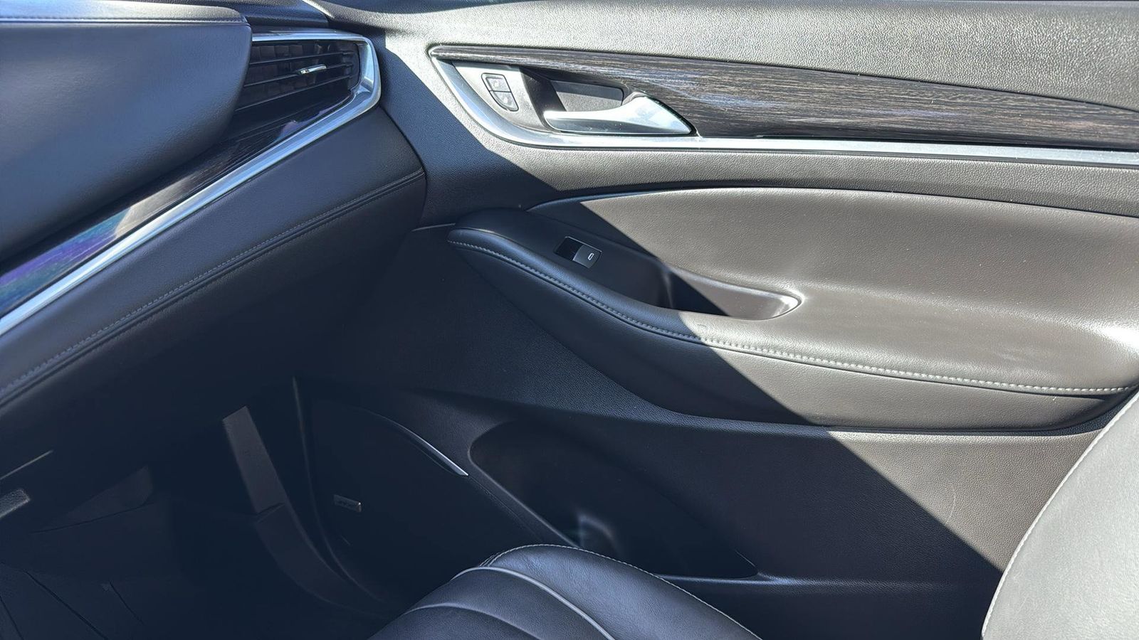 Used Car 2020 Buick Enclave  Avenir For Sale Under $30,000 In Austin, Texas