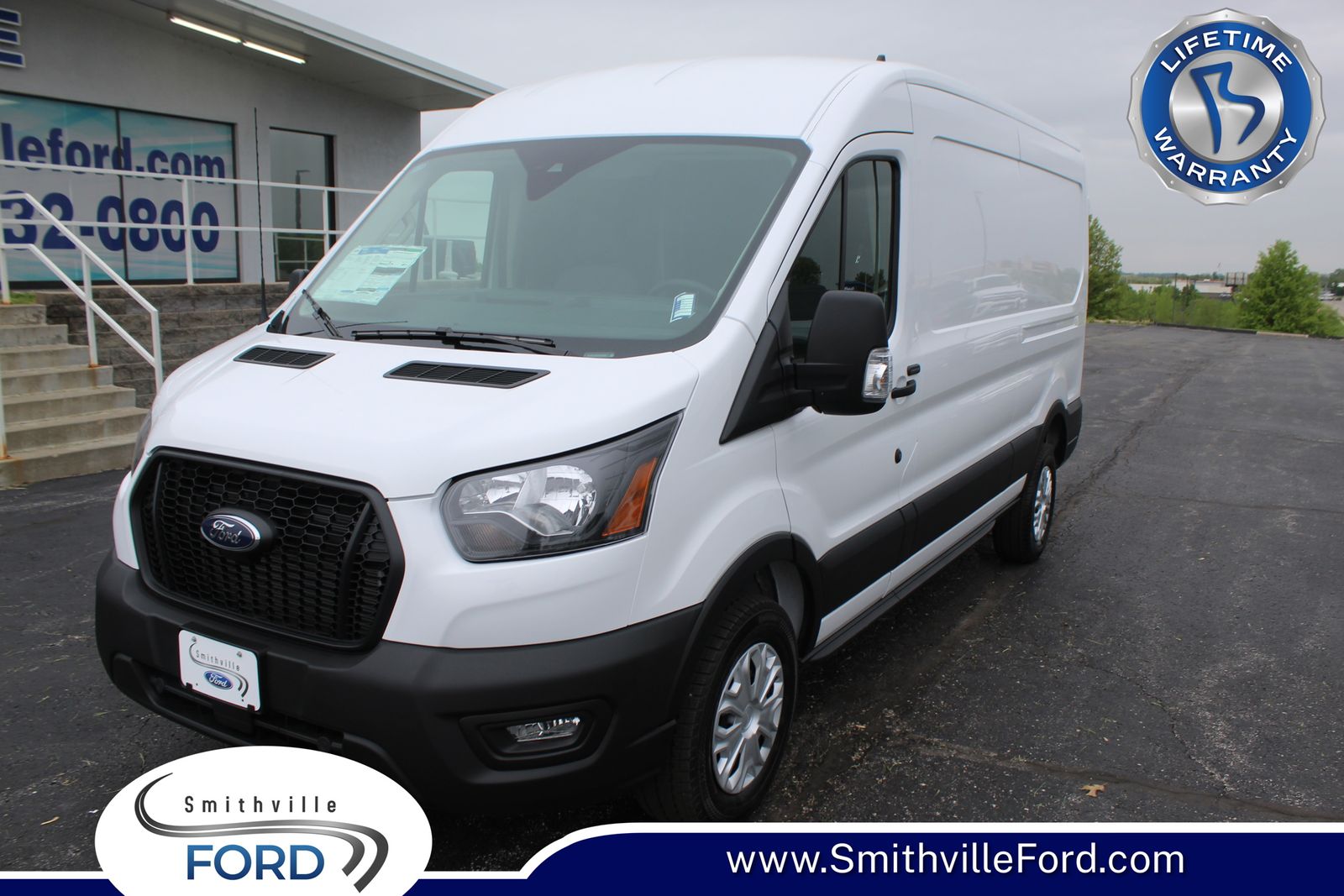 Oxford White 2025 Ford Transit Cargo 250 Medium Roof LB RWD Van Rear-Wheel Drive