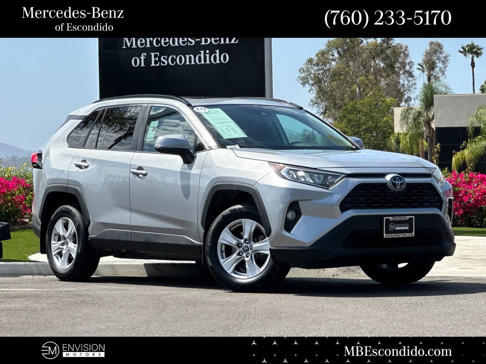 Silver Sky Metallic 2019 Toyota RAV4 SUV / Crossover Front-Wheel Drive 8-Speed Automatic