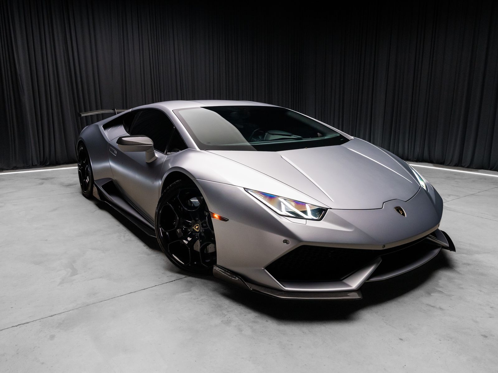 Silver 2015 Lamborghini Huracan LP 610-4 Coupe All-Wheel Drive 7-Speed Automatic