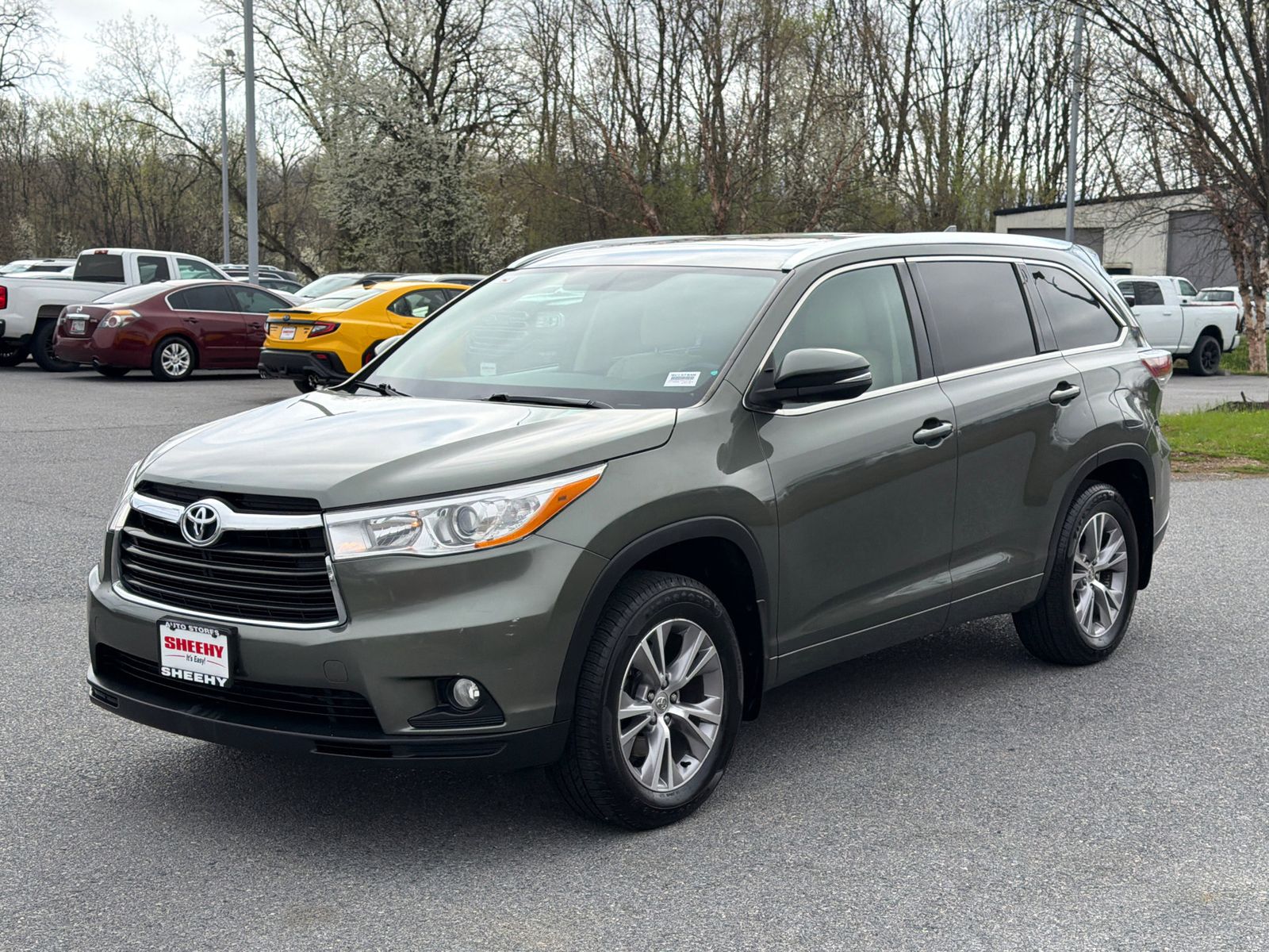 View vehicle photo 2